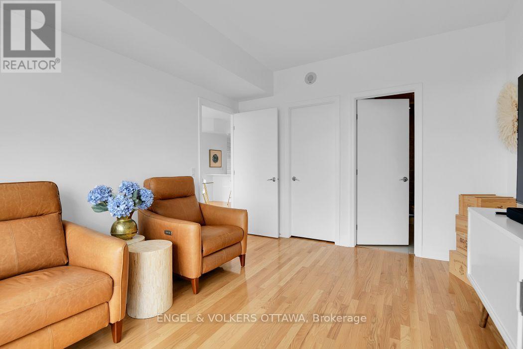 #1002 75 CLEARY AVENUE - 16