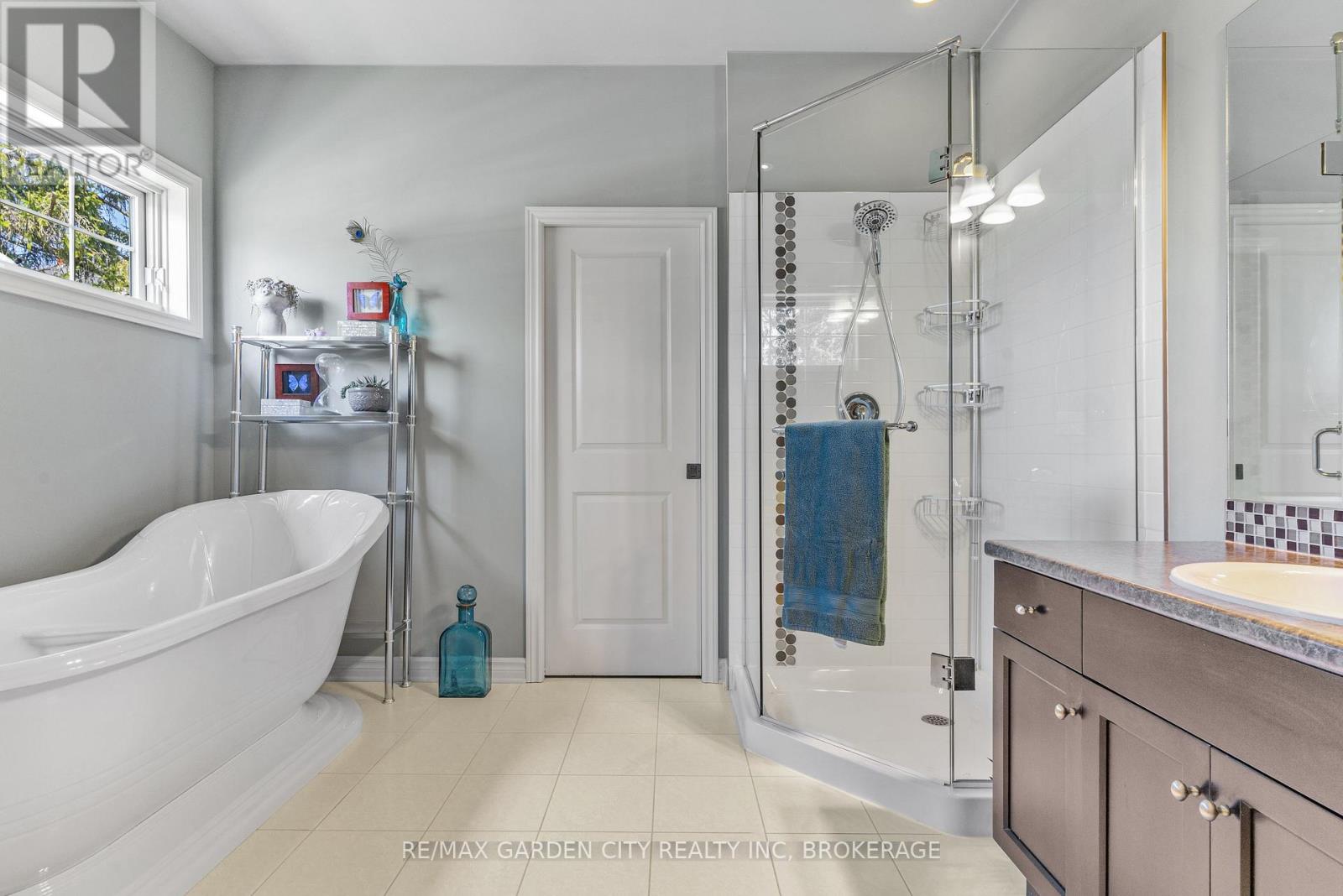 3089 NIAGARA RIVER PARKWAY - 24