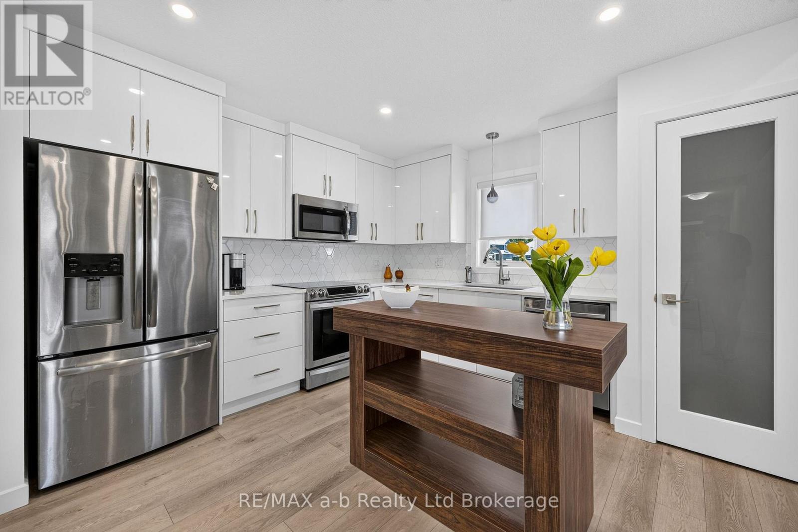 268 WILSON AVENUE - 16
