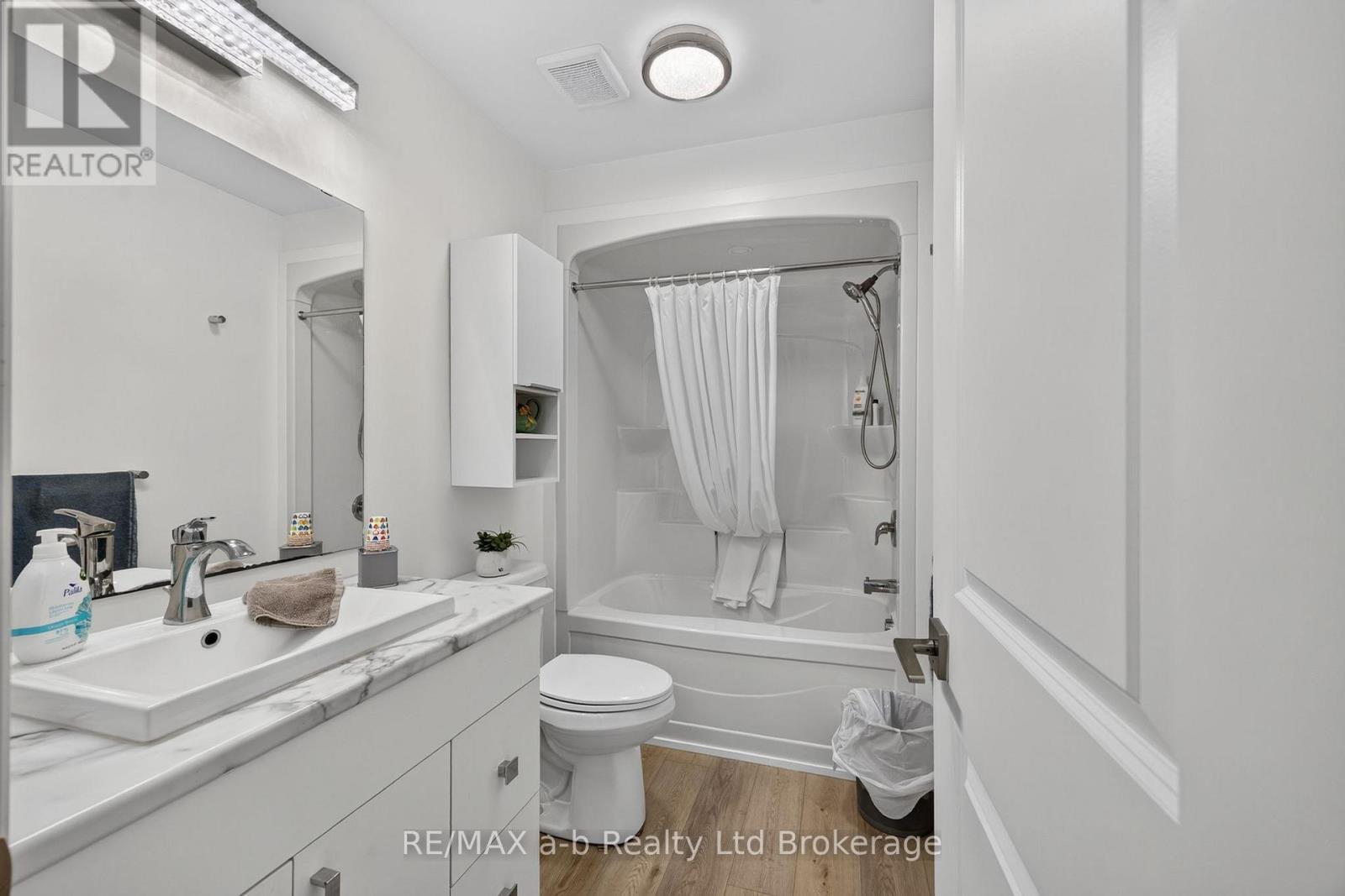 268 WILSON AVENUE - 21