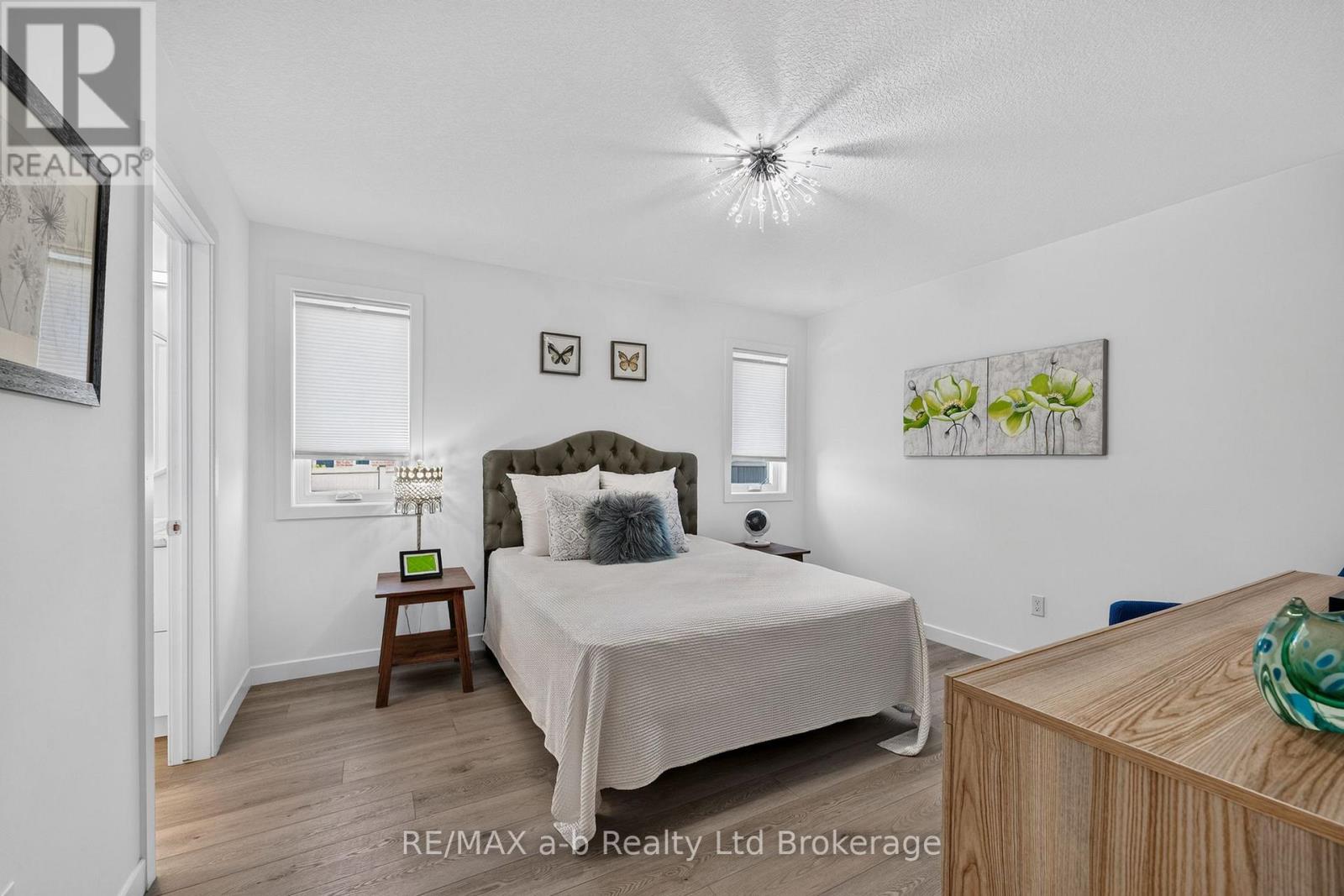 268 WILSON AVENUE - 24