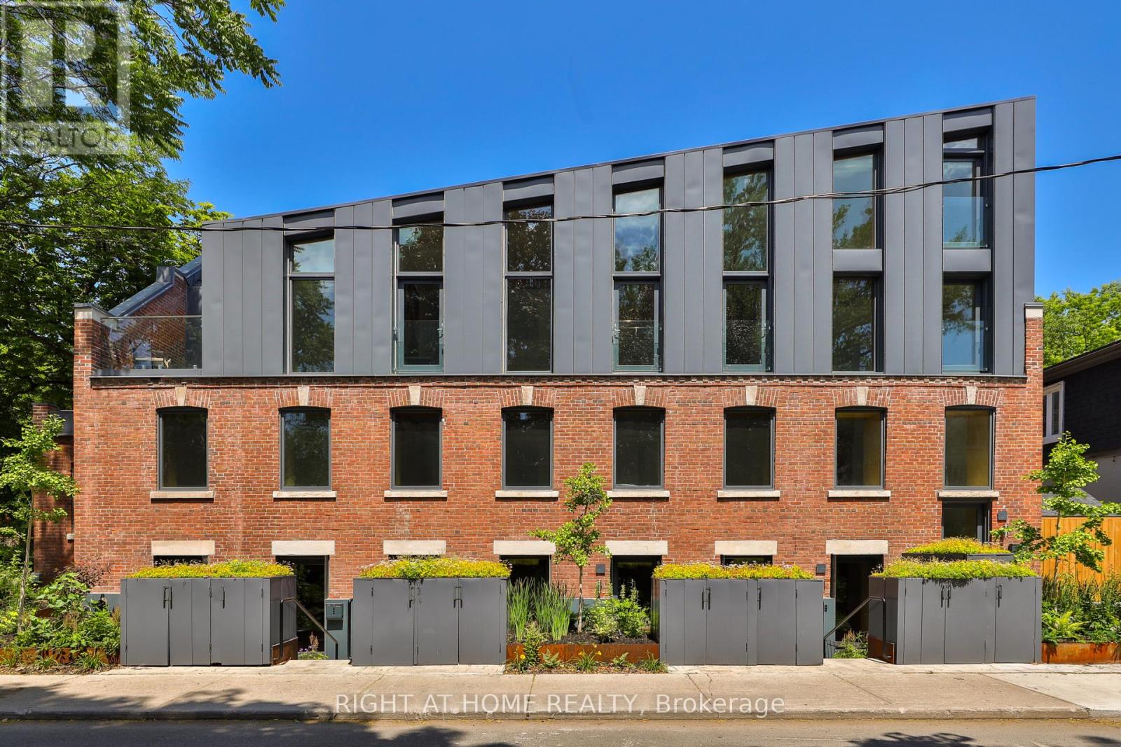 #PH 2 225 BRUNSWICK AVENUE - 22