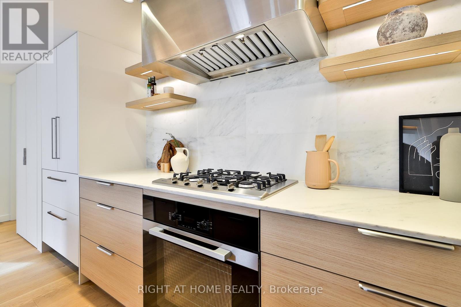 #PH 2 225 BRUNSWICK AVENUE - 9