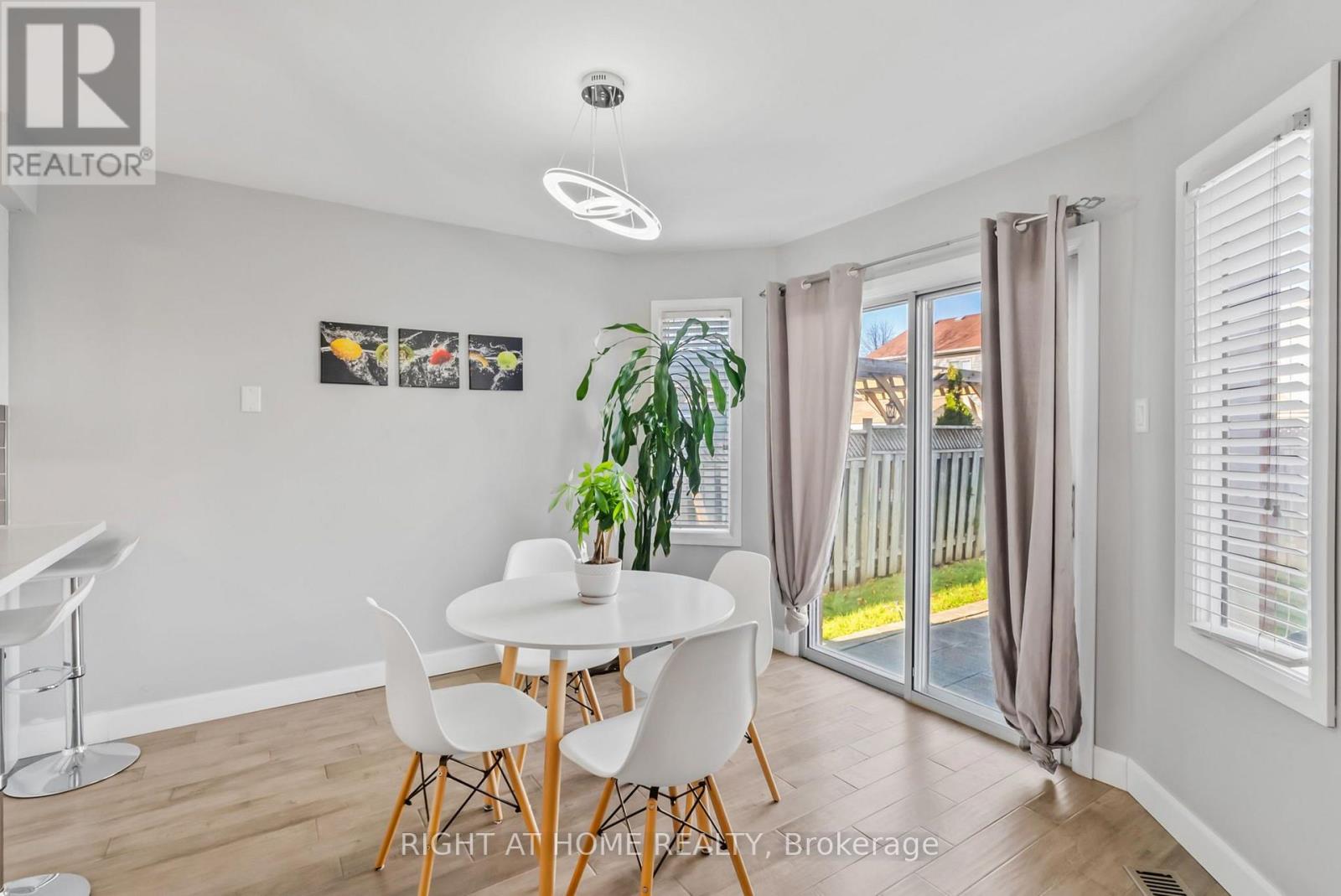 1040 BEAVER VALLEY CRESCENT - 10