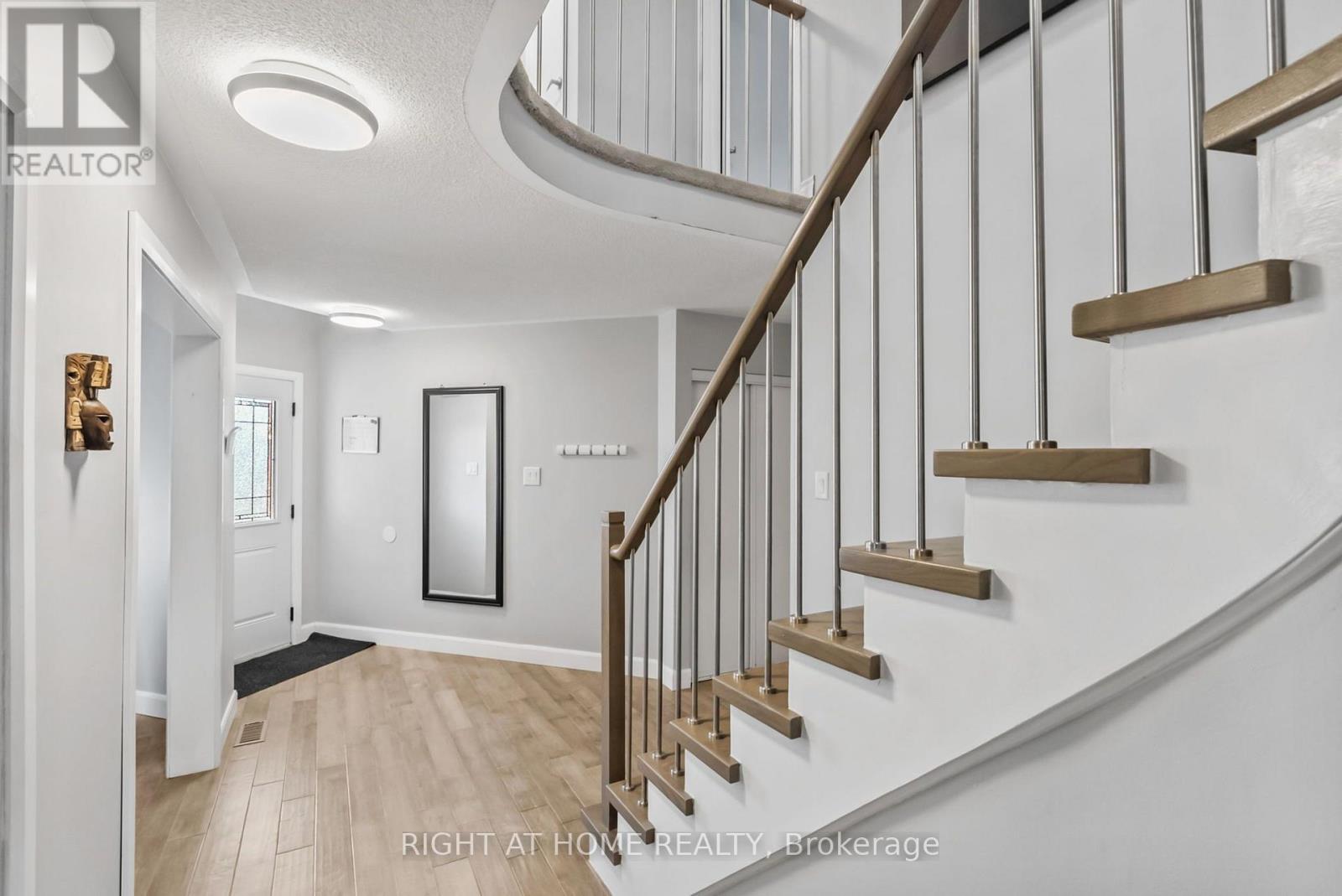 1040 BEAVER VALLEY CRESCENT - 12