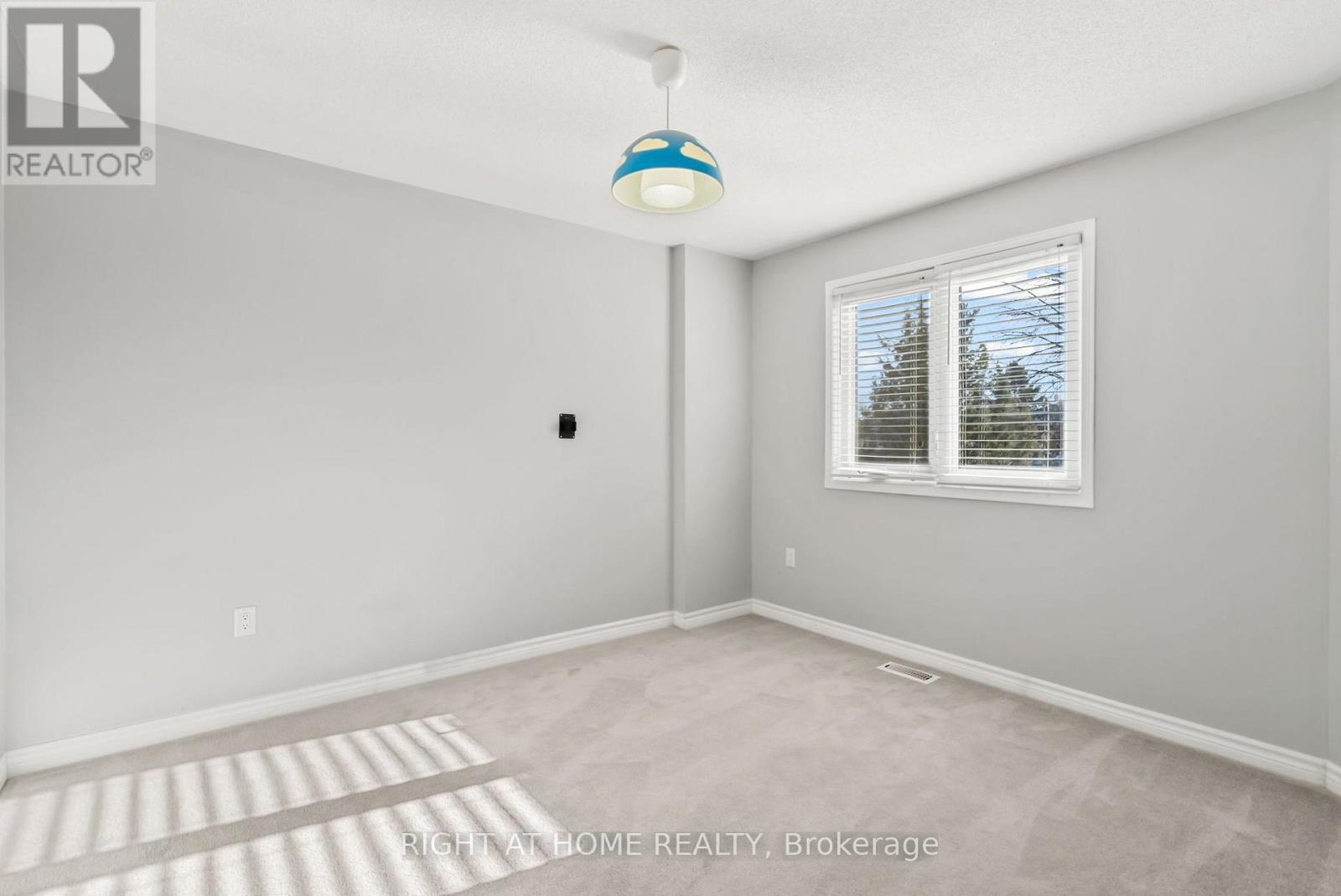 1040 BEAVER VALLEY CRESCENT - 37