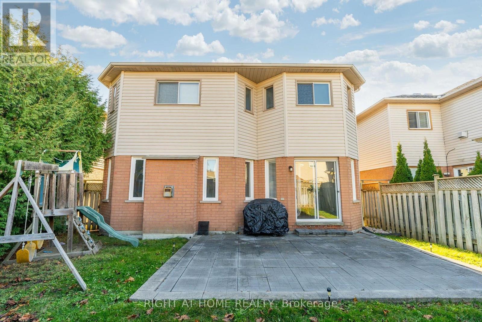 1040 BEAVER VALLEY CRESCENT - 43