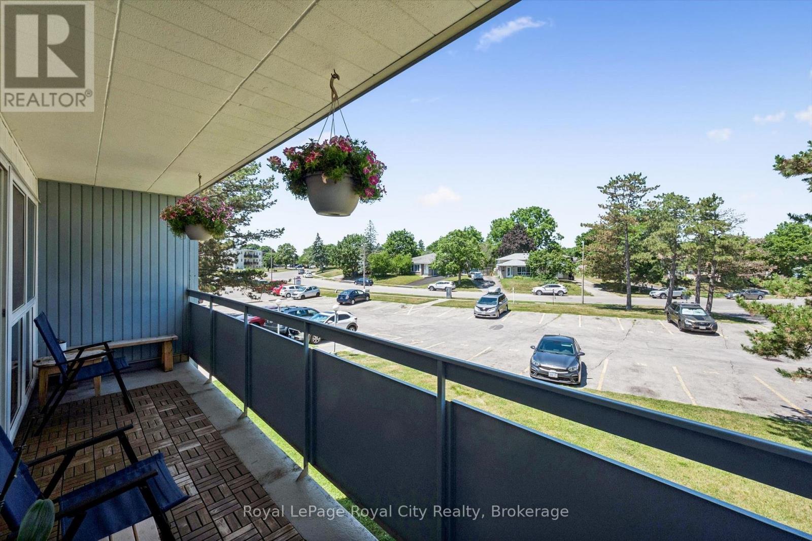 #410 105 CONROY CRESCENT - 27