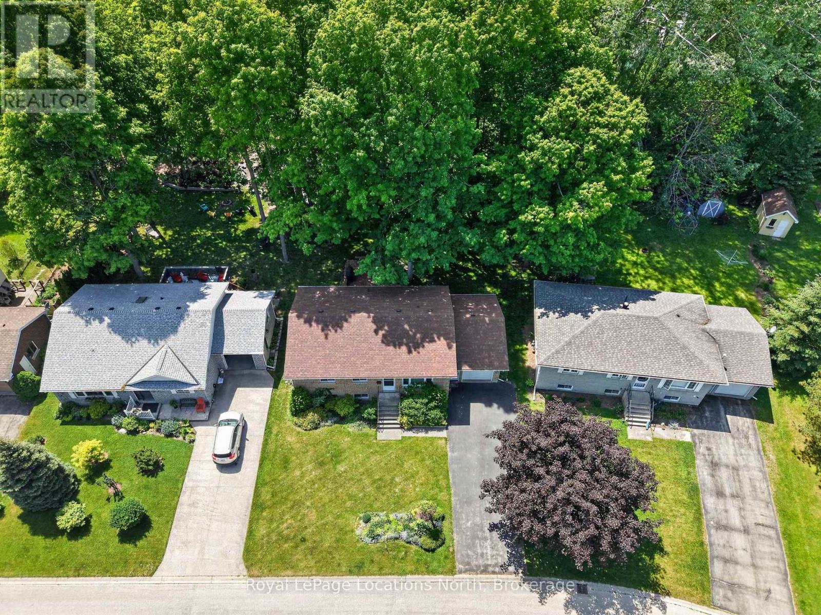 25 POLLARD DRIVE - 3