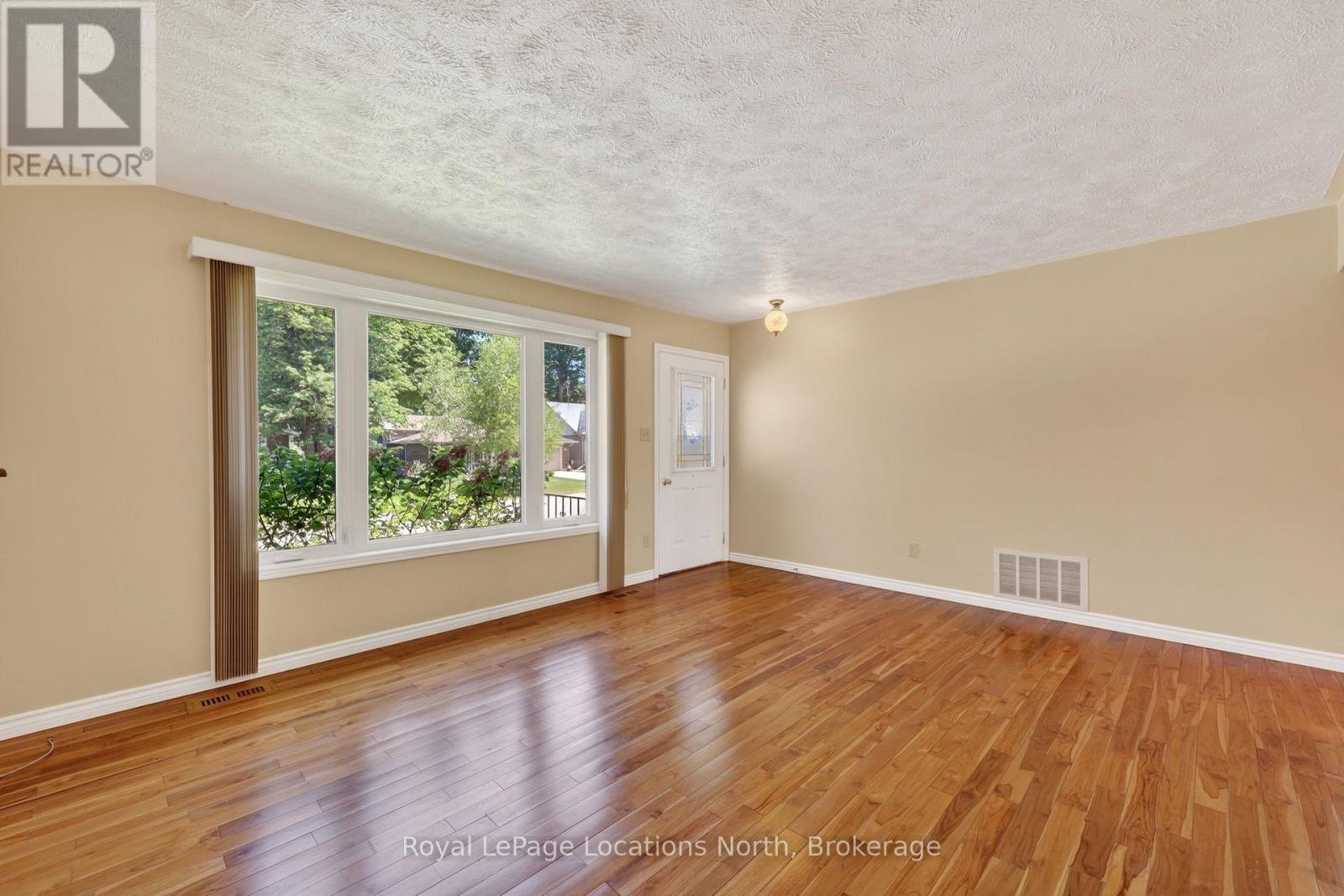 25 POLLARD DRIVE - 7
