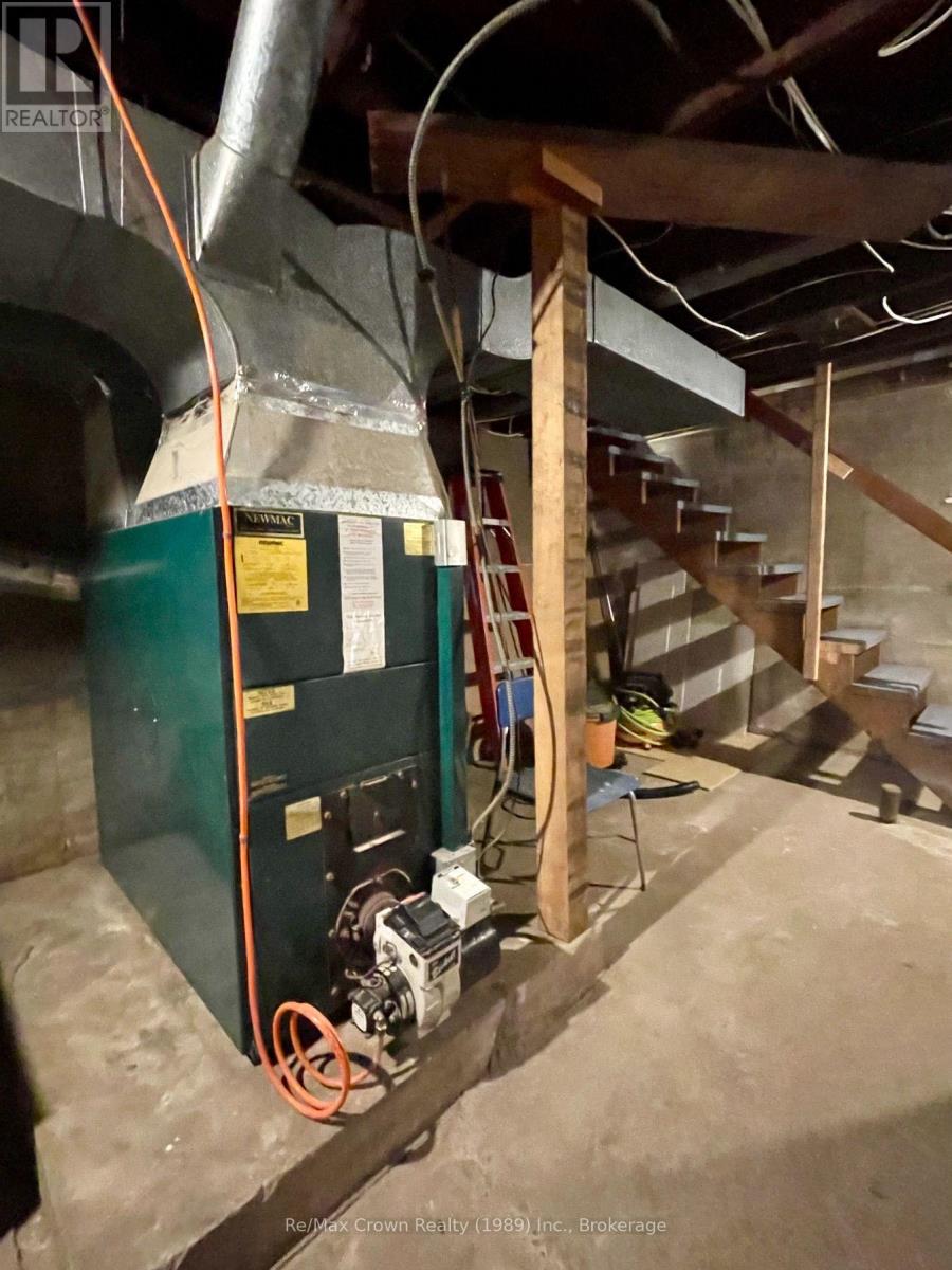 71 HAWTHORNE DRIVE - 17