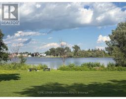 209 - 220 Kenyon Street W, North Glengarry, ON K0C1A0 Photo 10