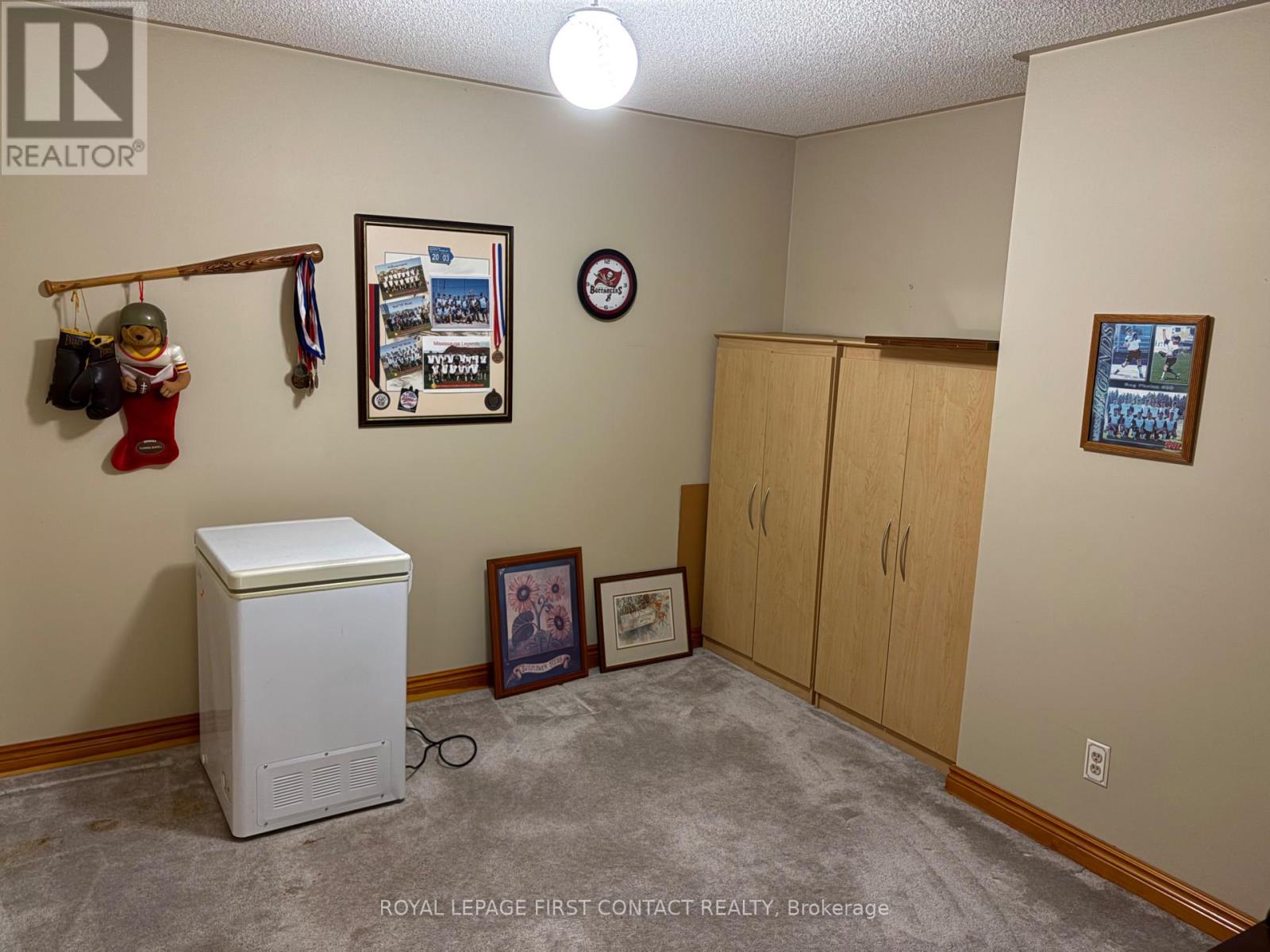 104 ECCLES STREET N - 19