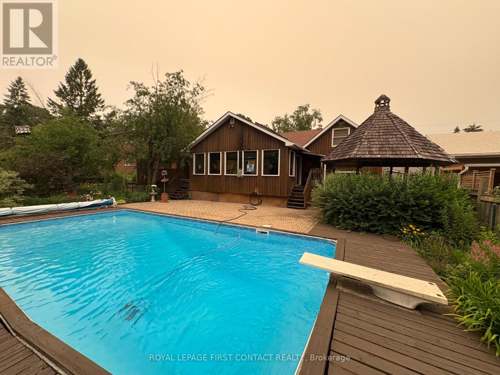 104 ECCLES STREET N - 22