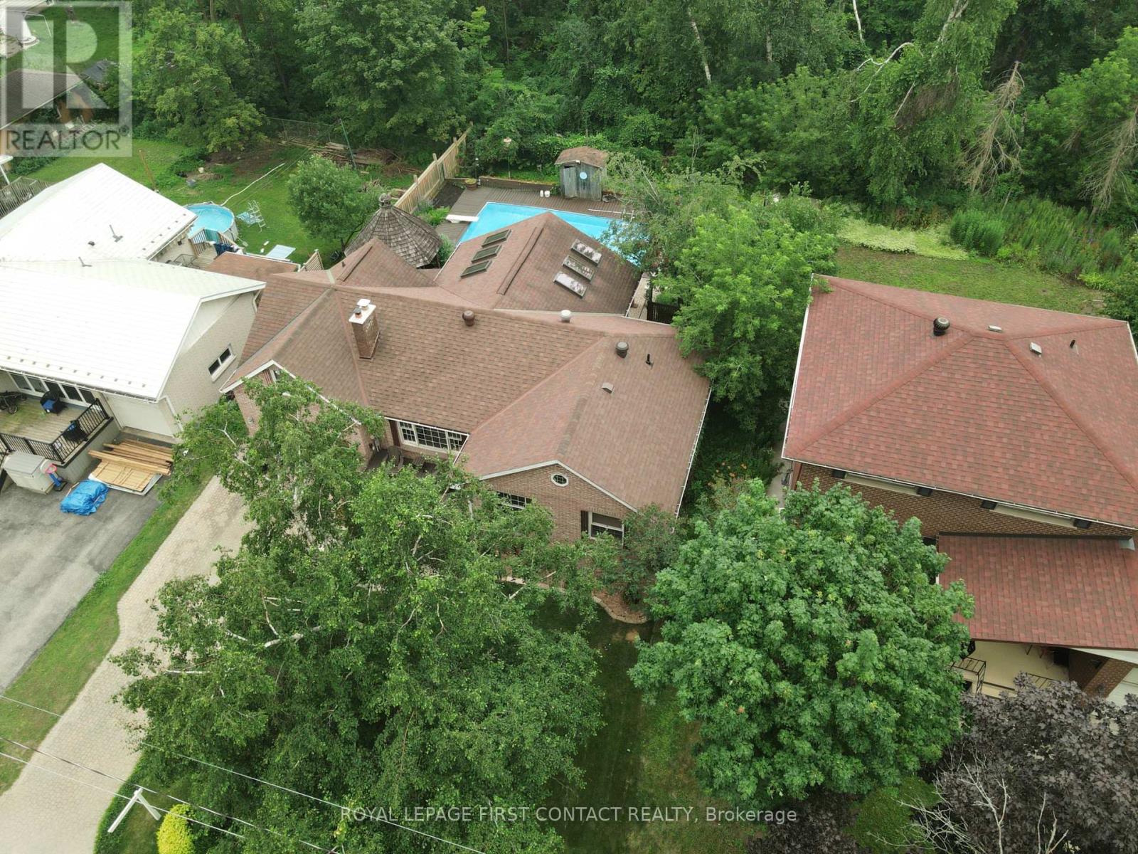 104 ECCLES STREET N - 23
