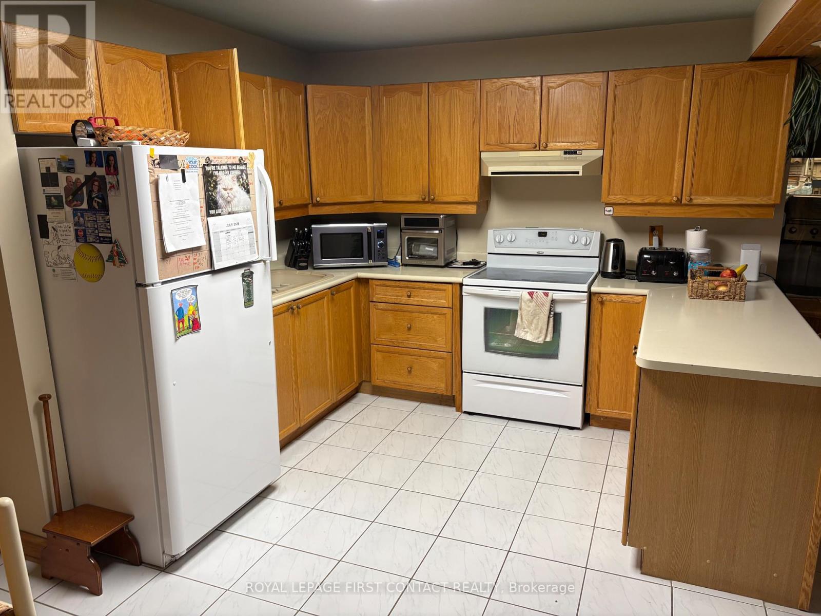 104 ECCLES STREET N - 8