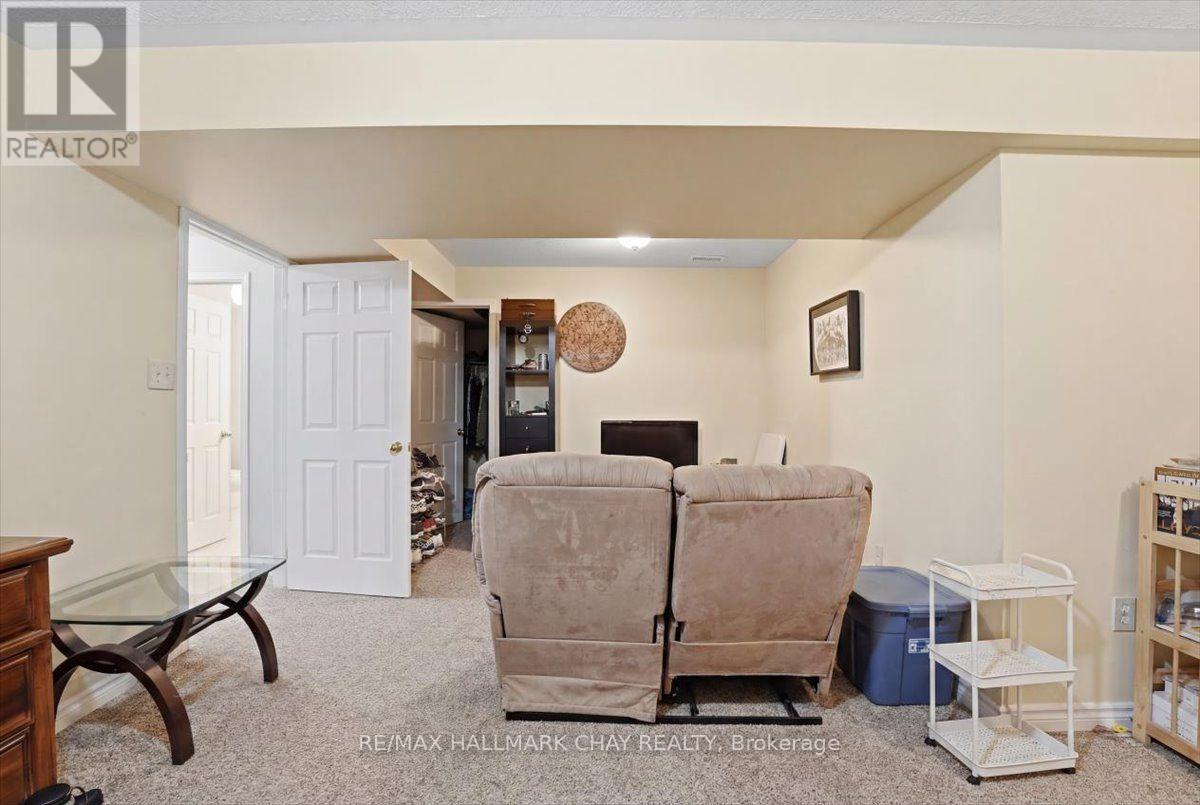 Thumbnail 36