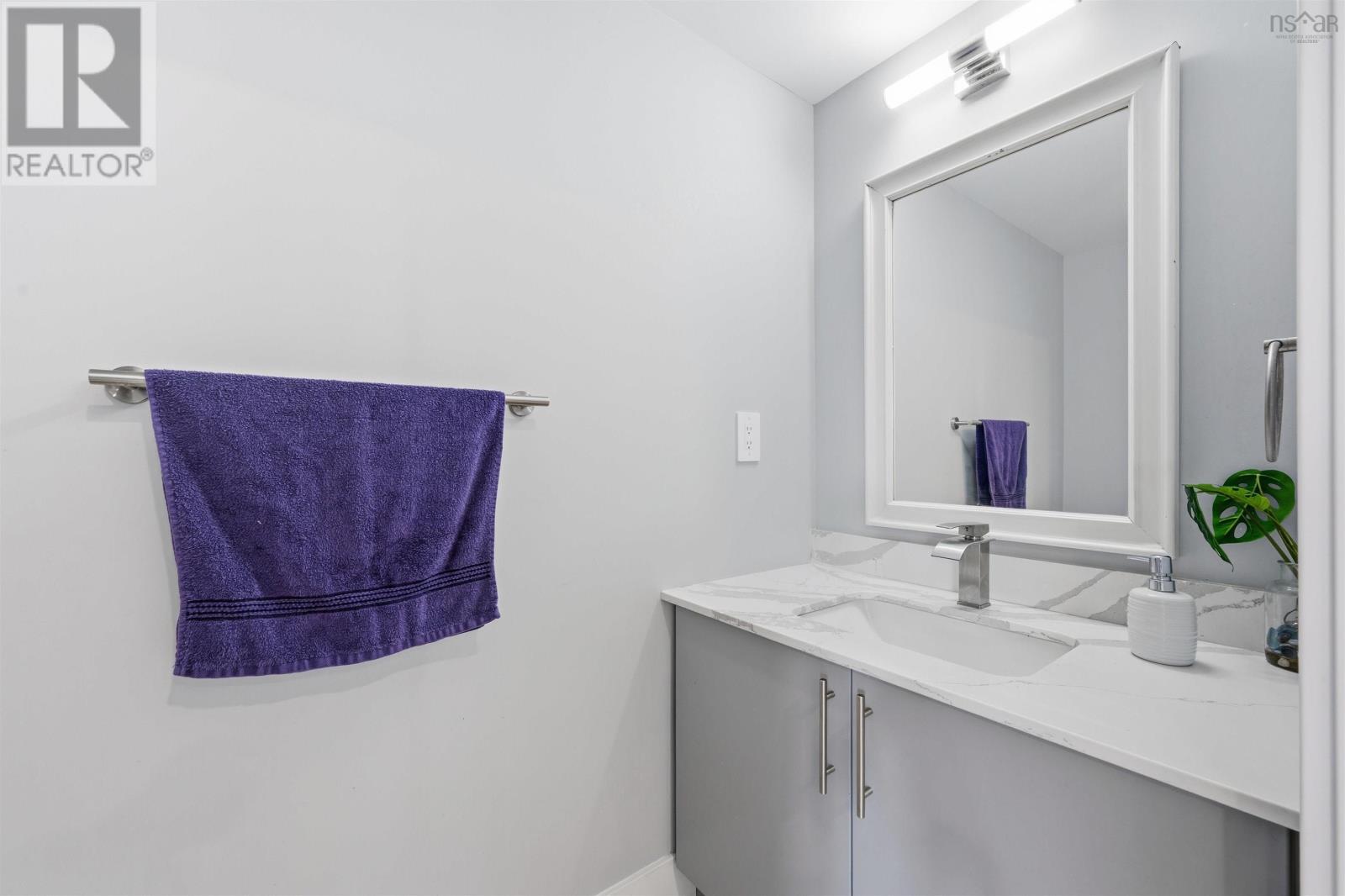 6 Charlton Avenue - 15