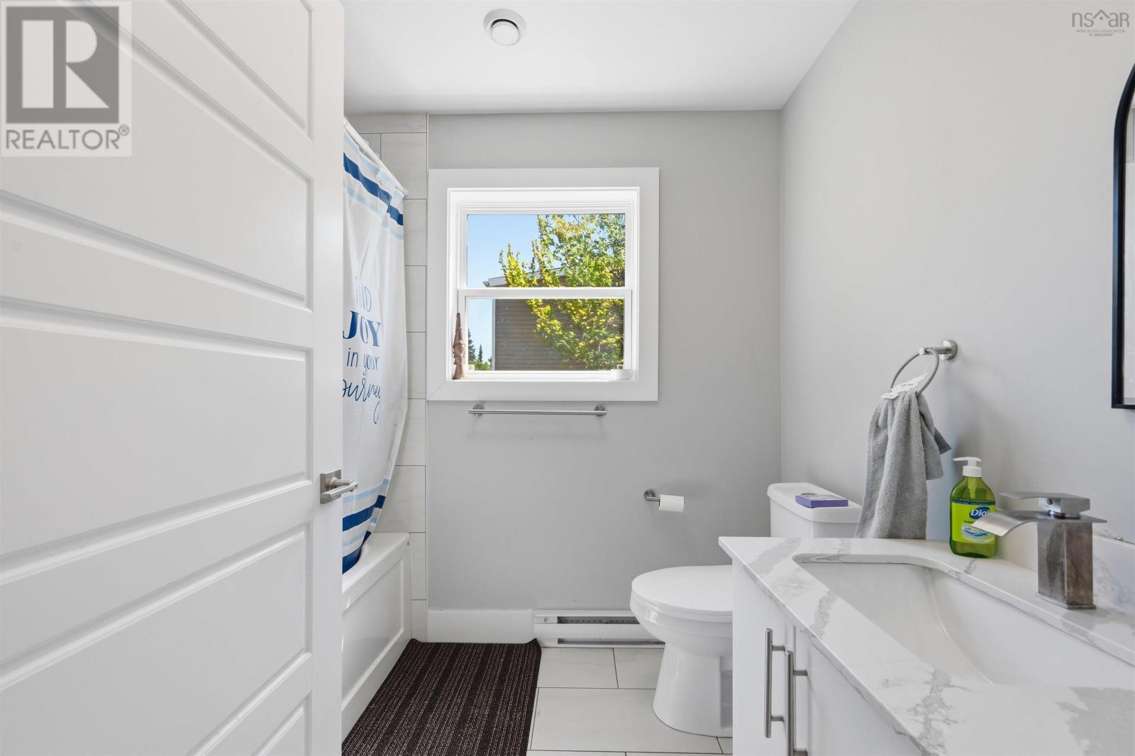 6 Charlton Avenue - 11