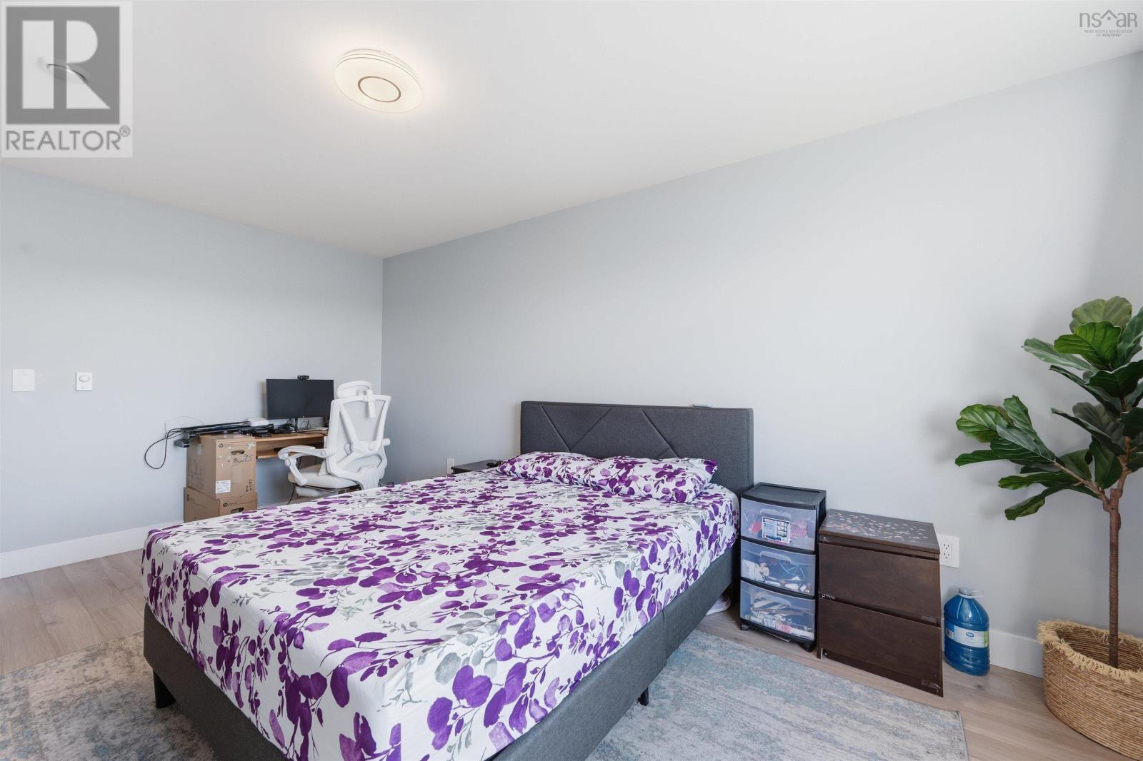 6 Charlton Avenue - 35