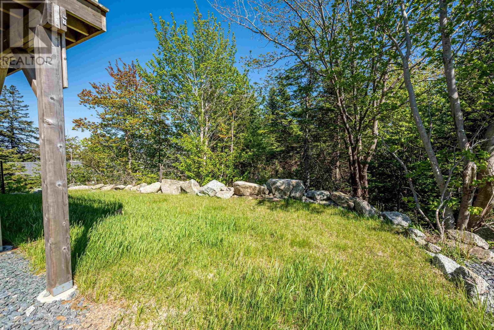 6 Charlton Avenue - 43