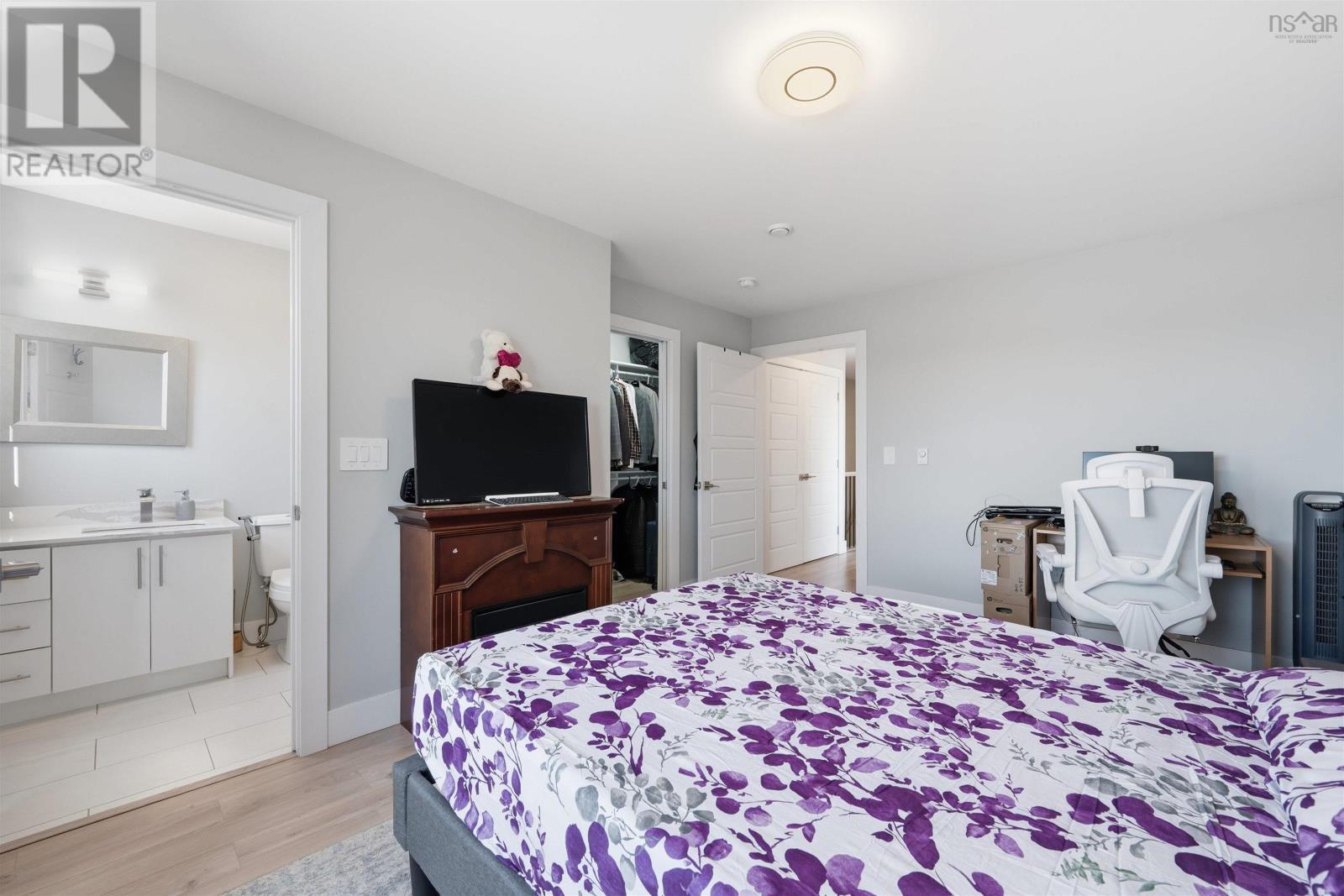 6 Charlton Avenue - 36