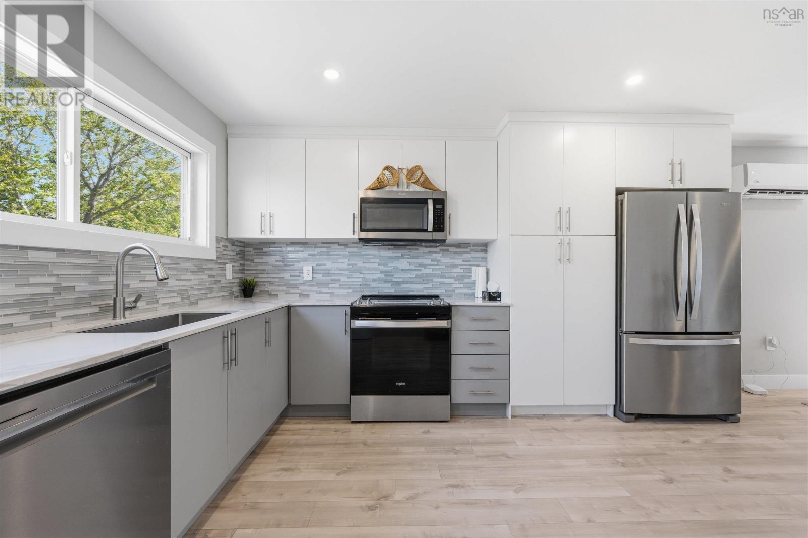 6 Charlton Avenue - 19