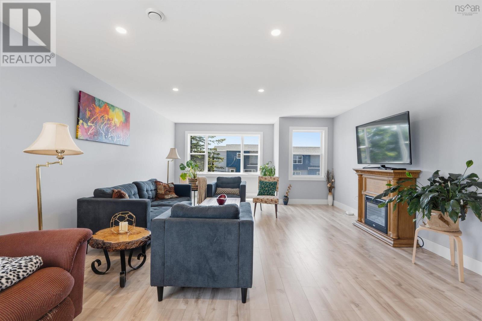 6 Charlton Avenue - 24