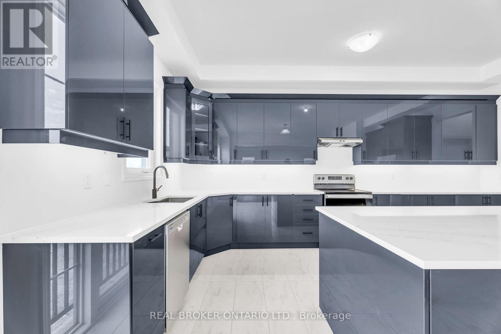 430 VANDUSEN AVENUE - 21