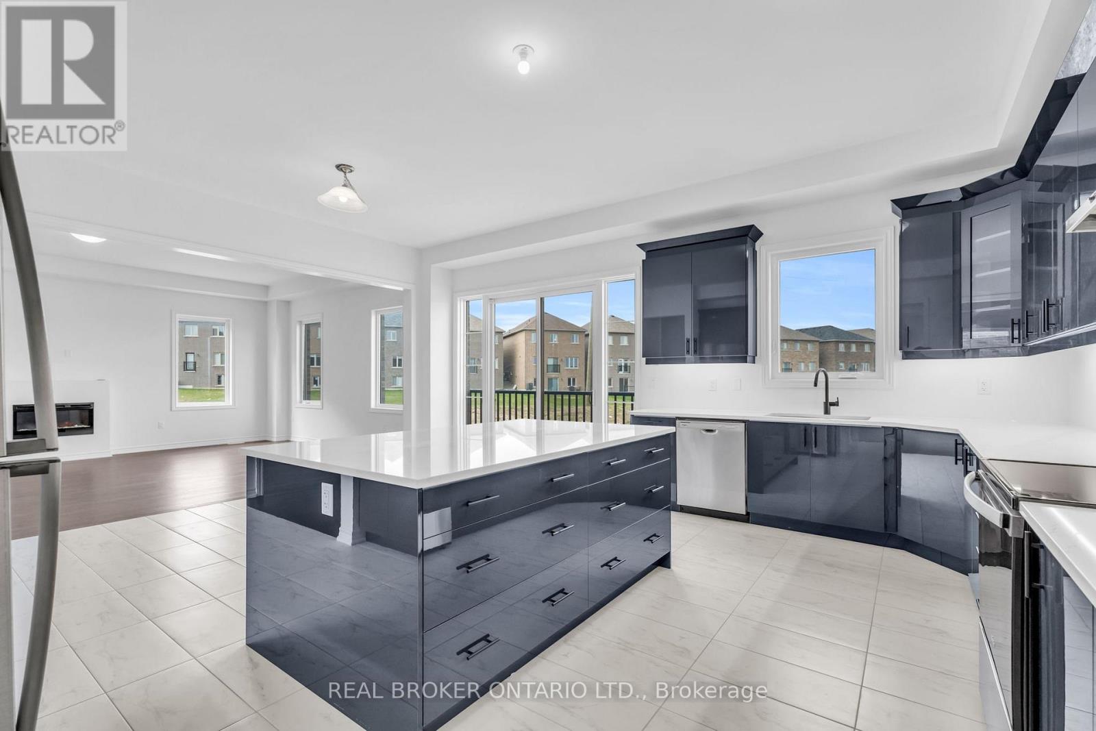 430 VANDUSEN AVENUE - 24