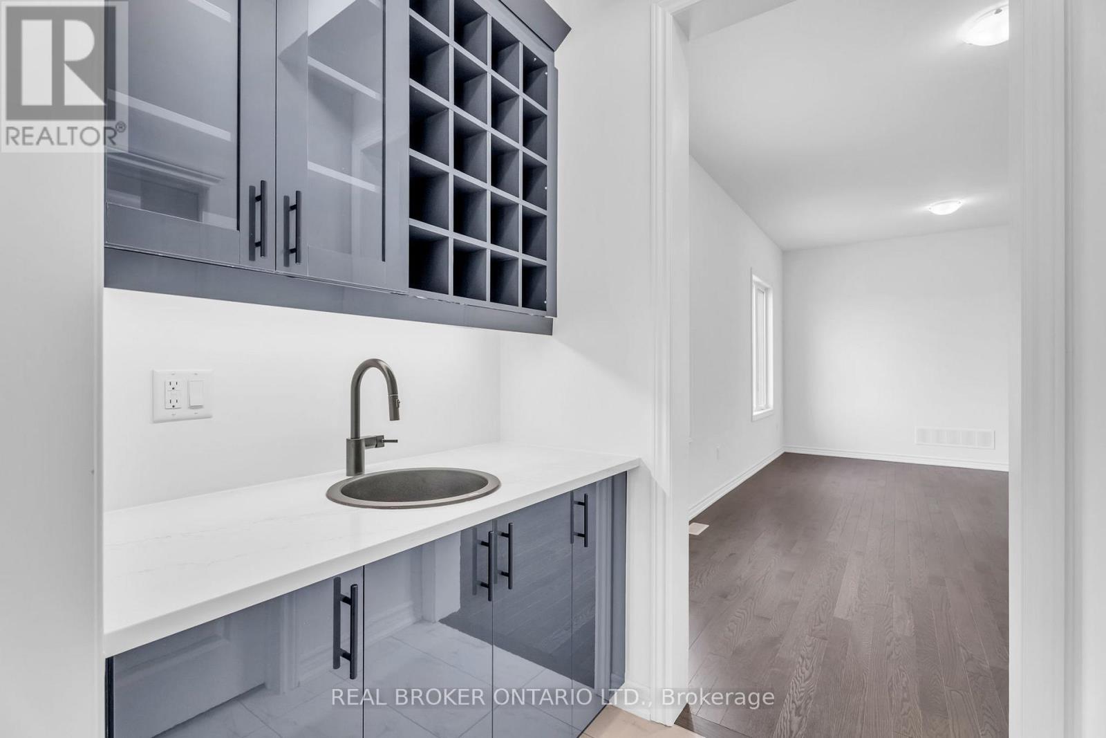 430 VANDUSEN AVENUE - 27