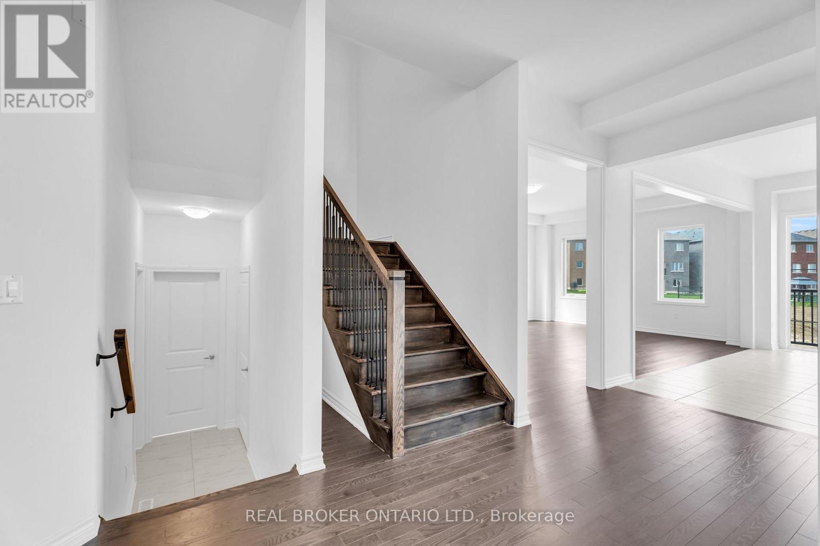 430 VANDUSEN AVENUE - 31