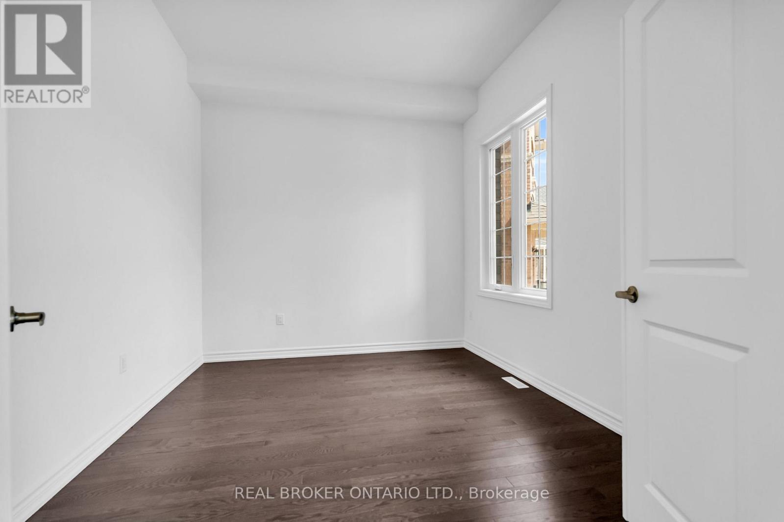 430 VANDUSEN AVENUE - 29