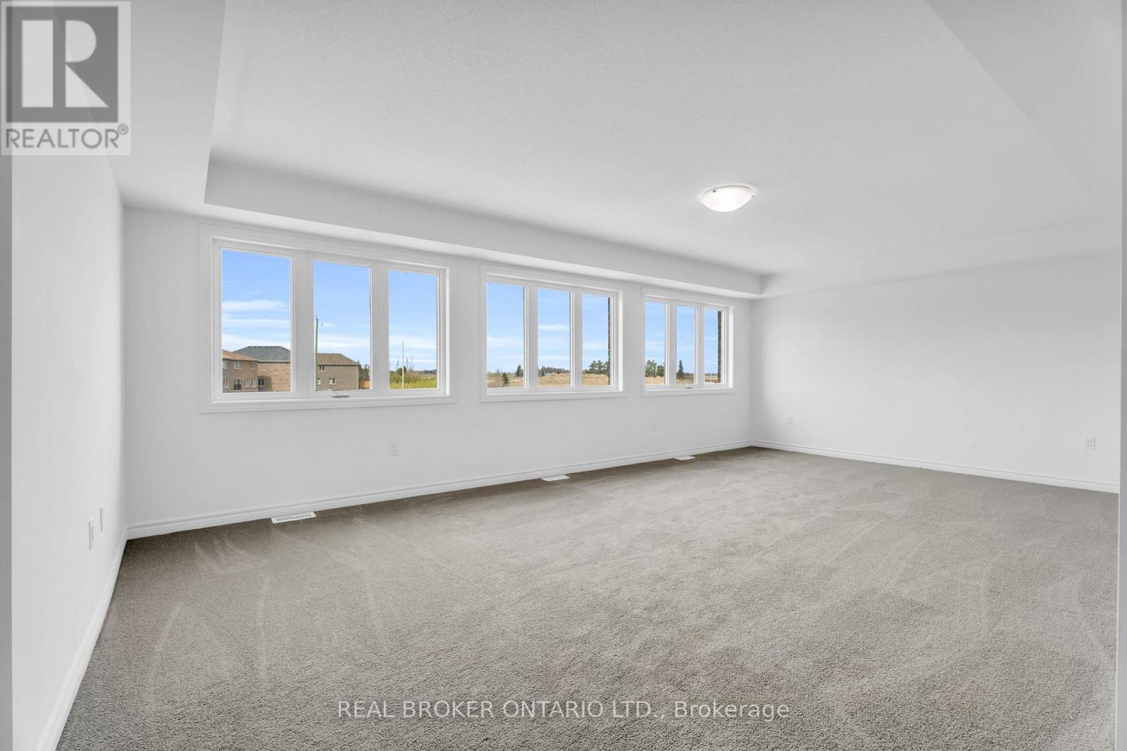 430 VANDUSEN AVENUE - 33