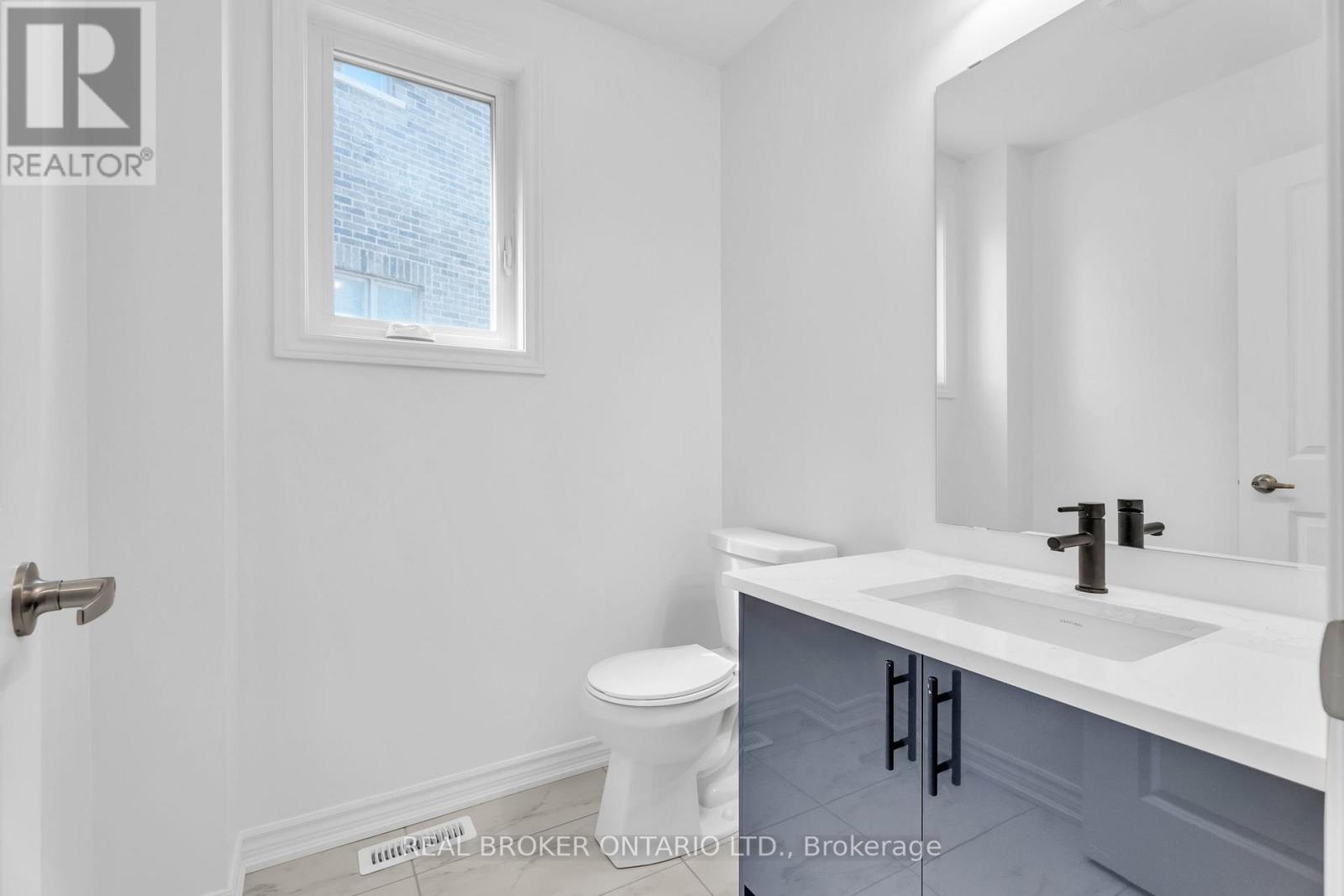 430 VANDUSEN AVENUE - 30