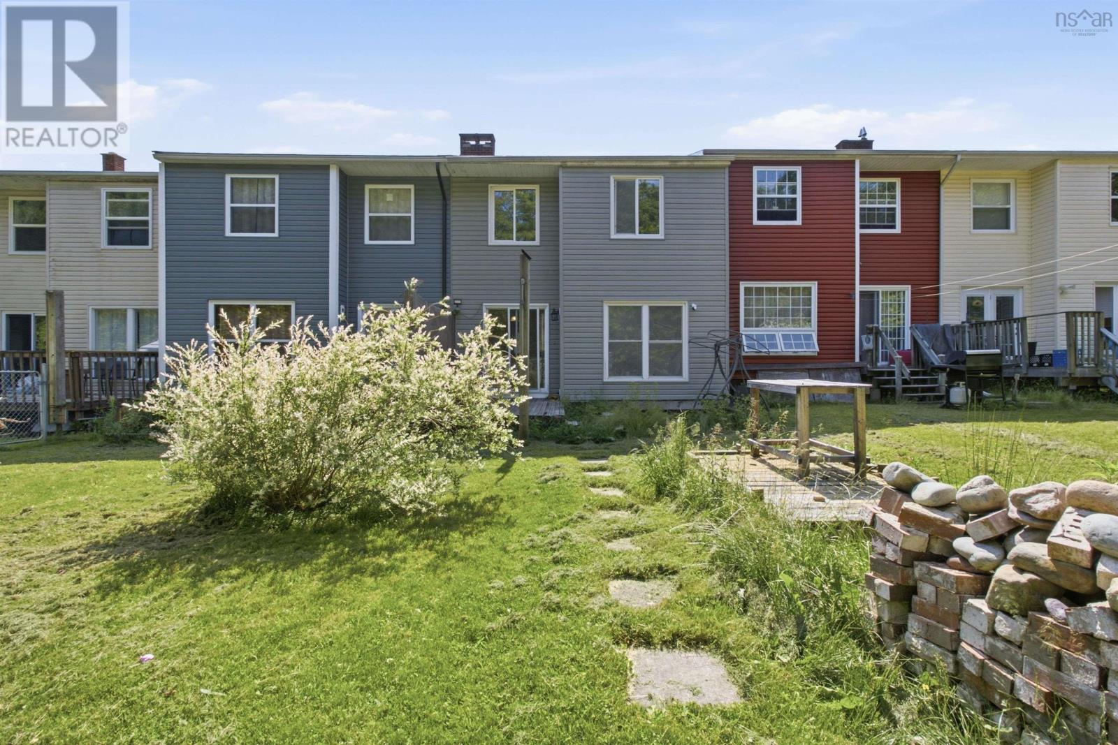 87 Circassion Drive - 28