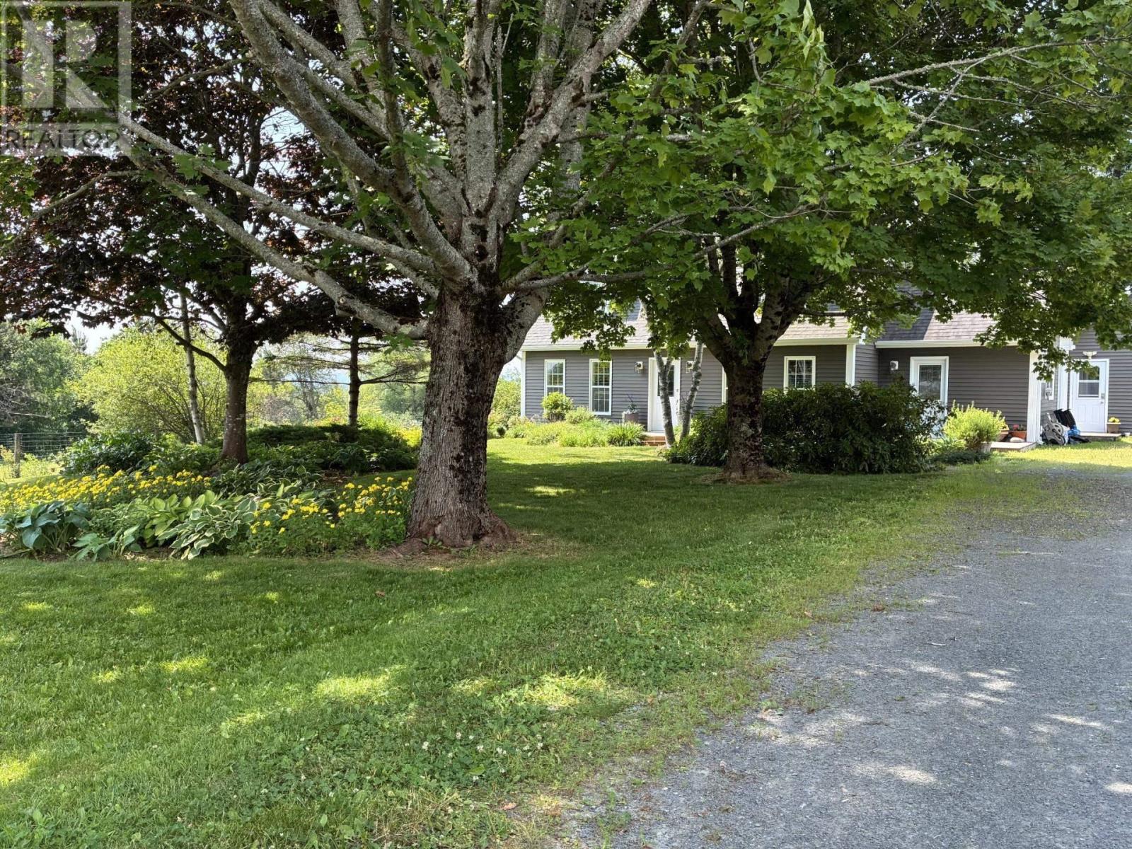 21 CROWELAND Drive - 2