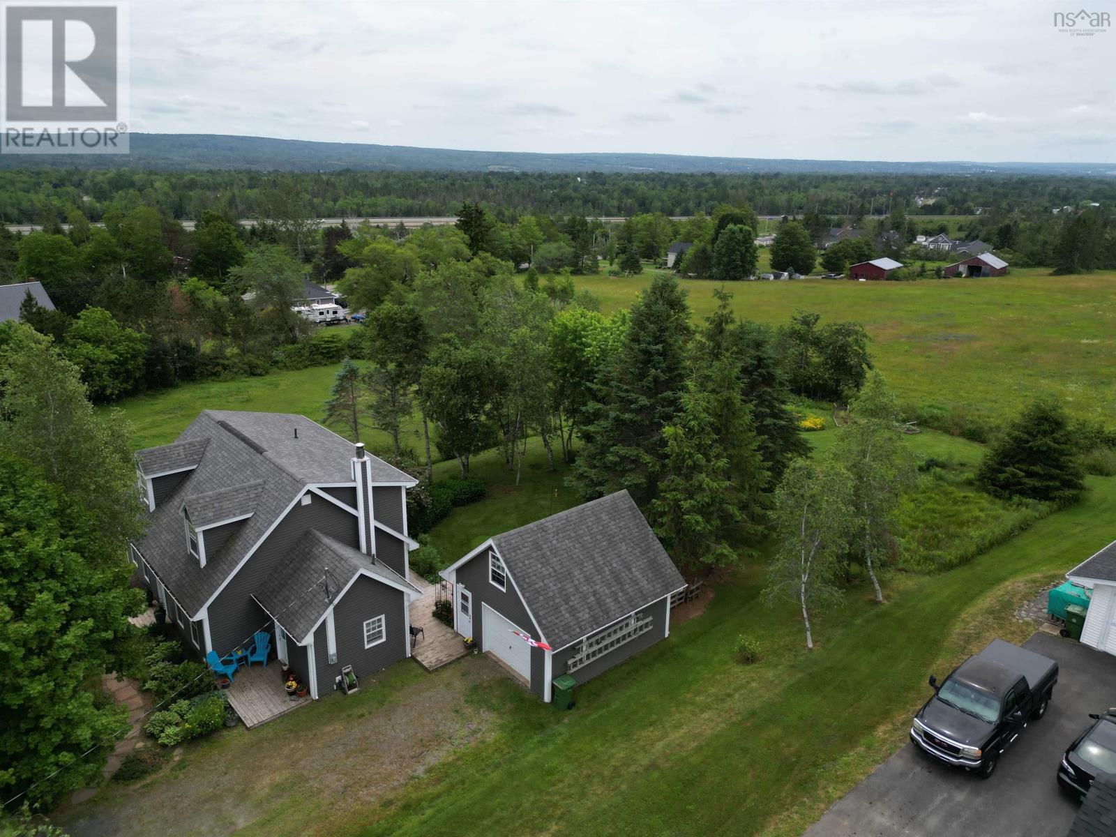 21 CROWELAND Drive - 43