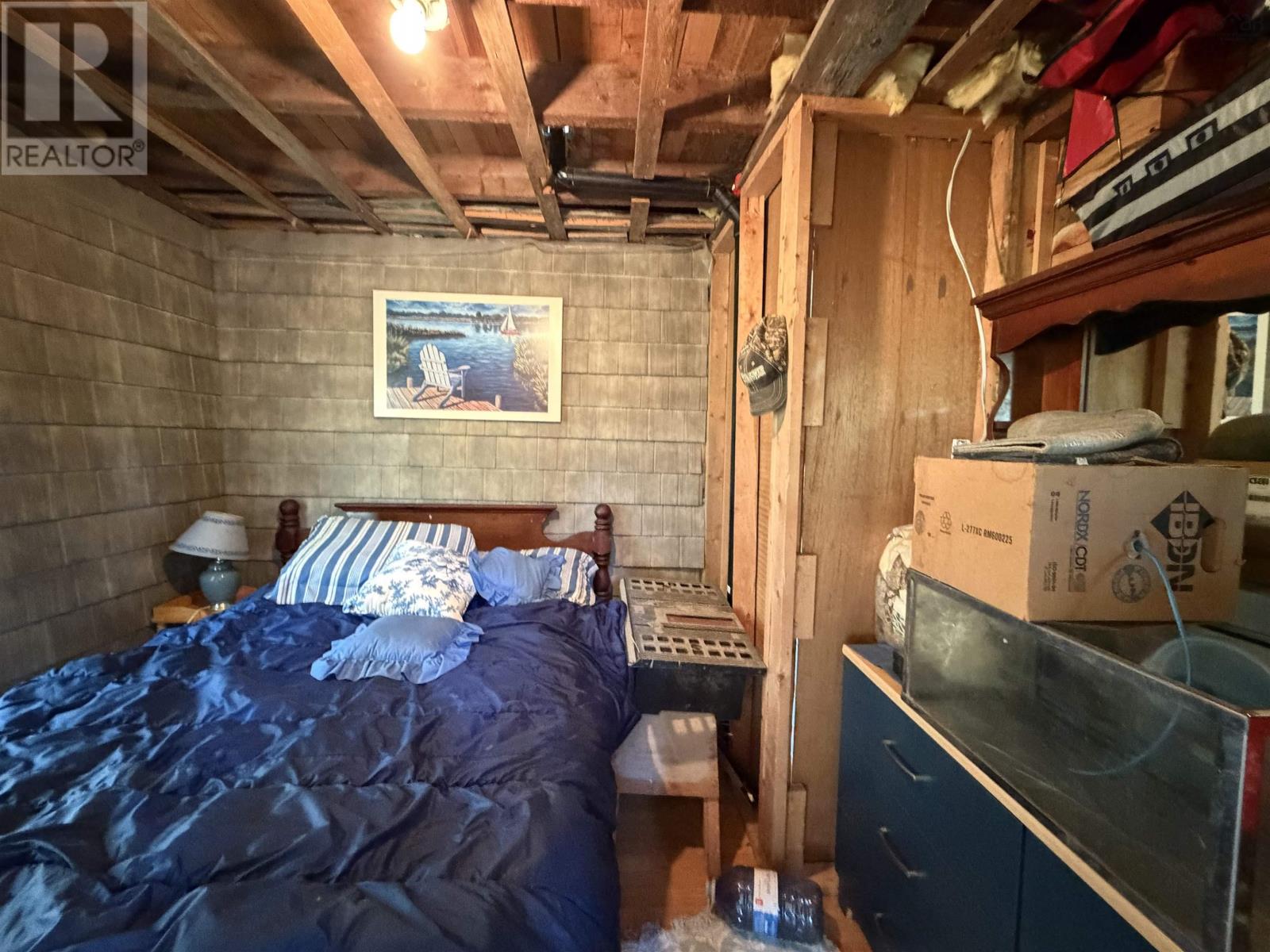 26346 Highway 7 - 26