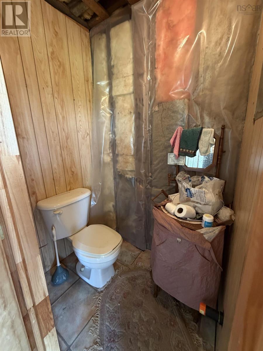 26346 Highway 7 - 31