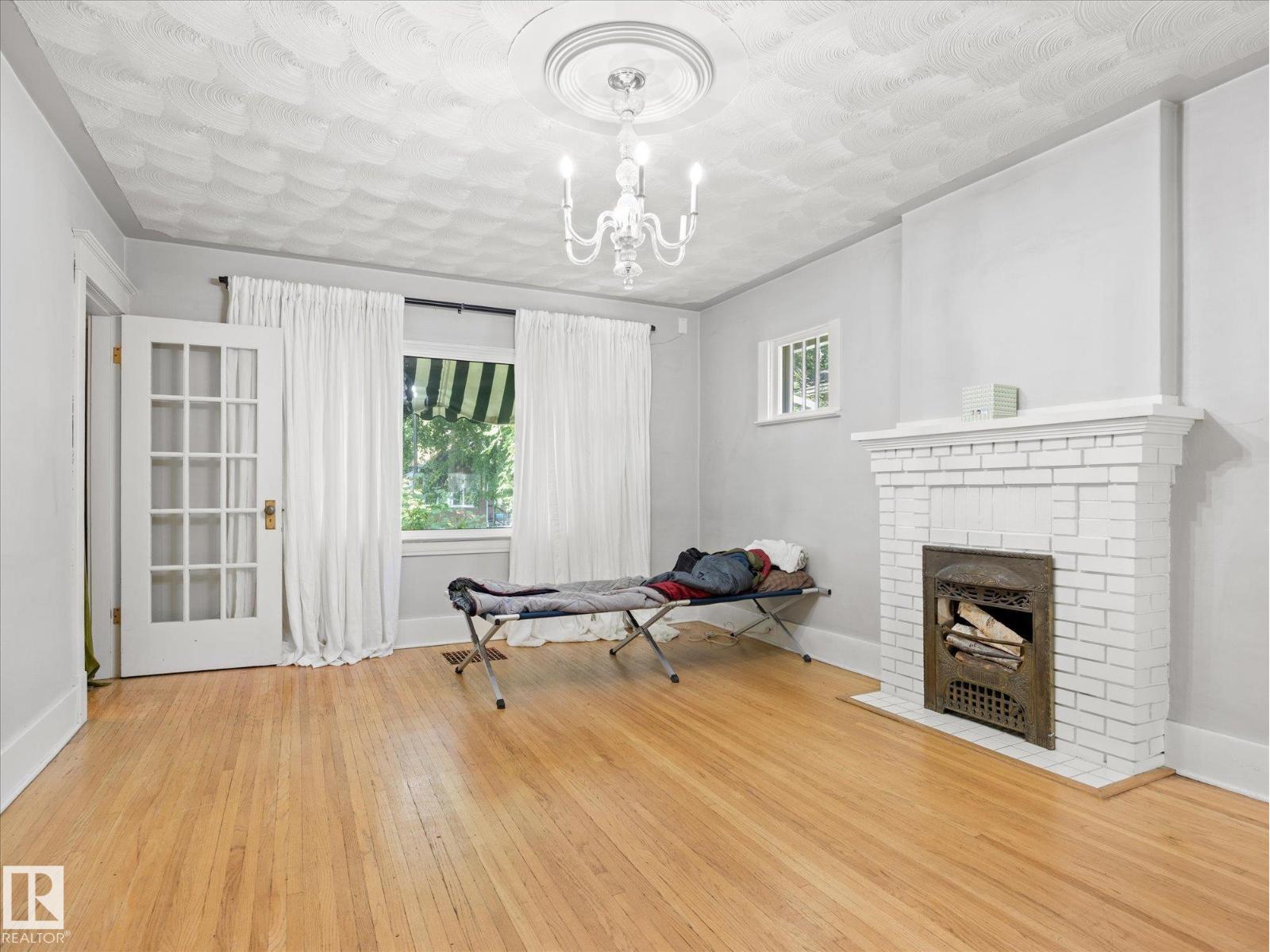 11331 66 ST NW - 8