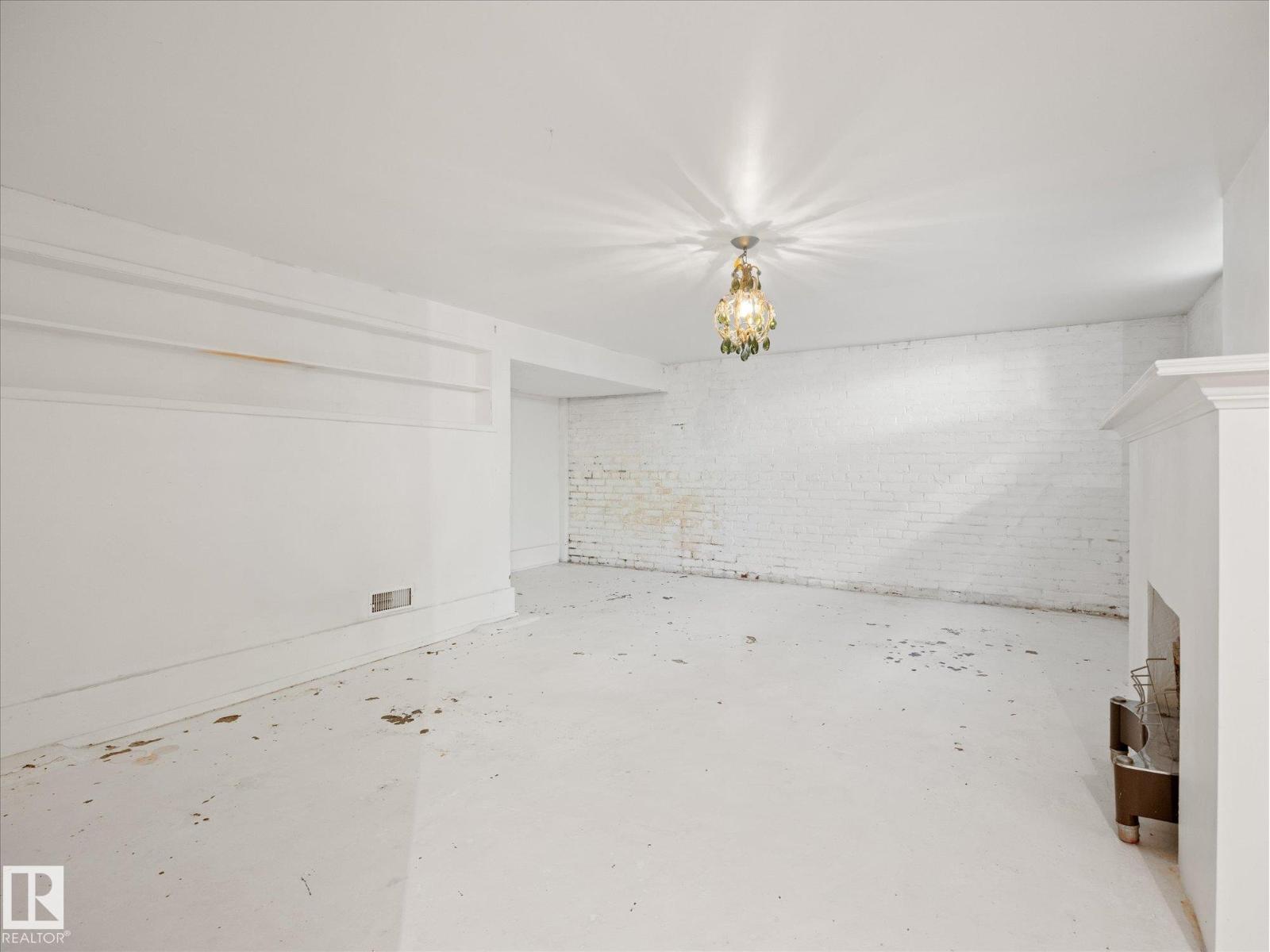 11331 66 ST NW - 26