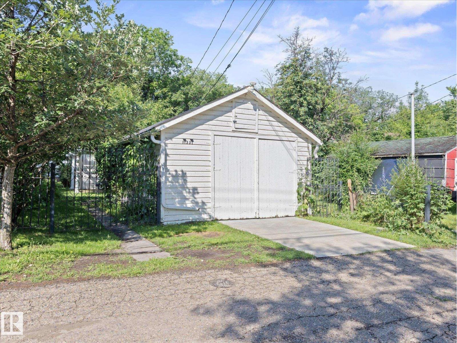 11331 66 ST NW - 37