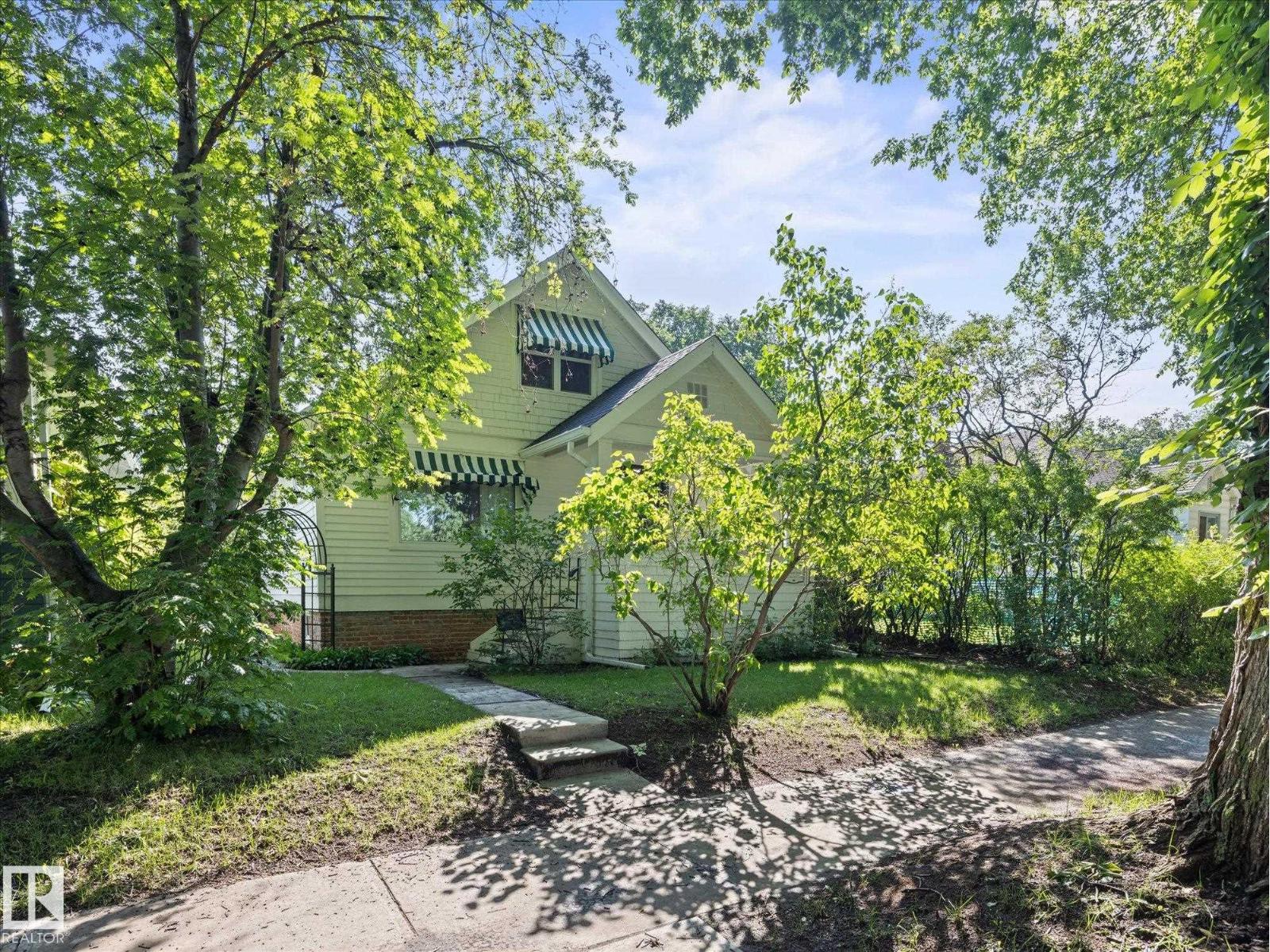 11331 66 ST NW - 2