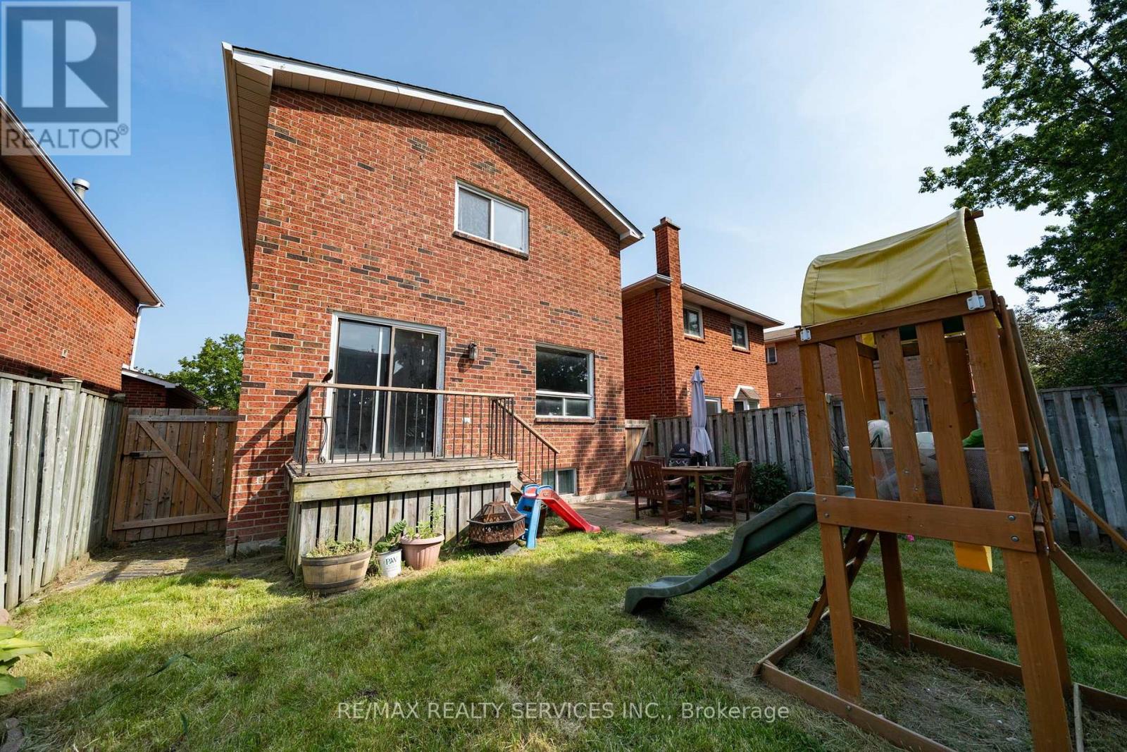 34 CLARRIDGE COURT - 50