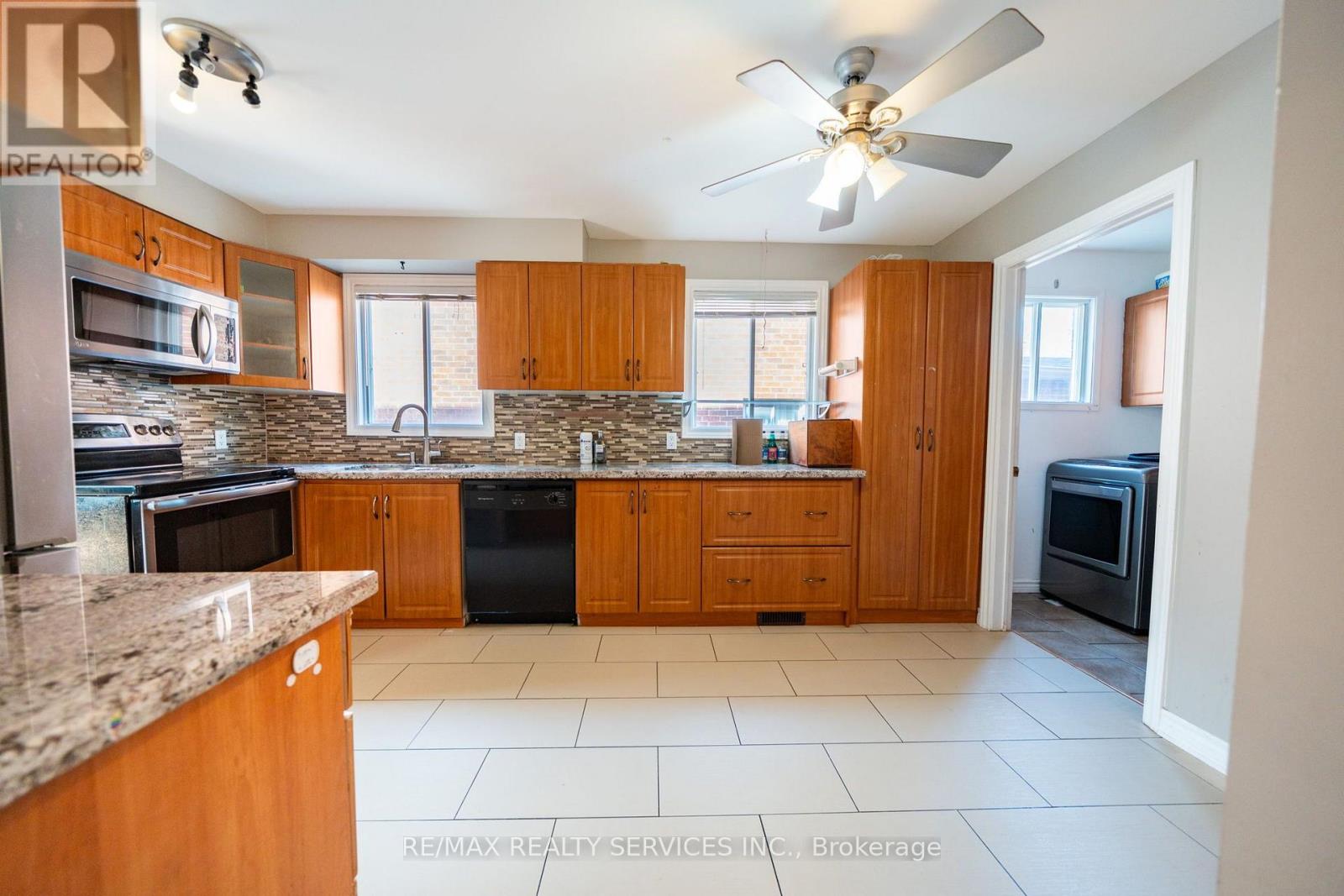 34 CLARRIDGE COURT - Image 8