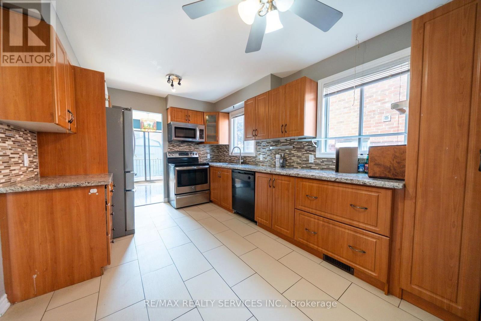 34 CLARRIDGE COURT - Image 9
