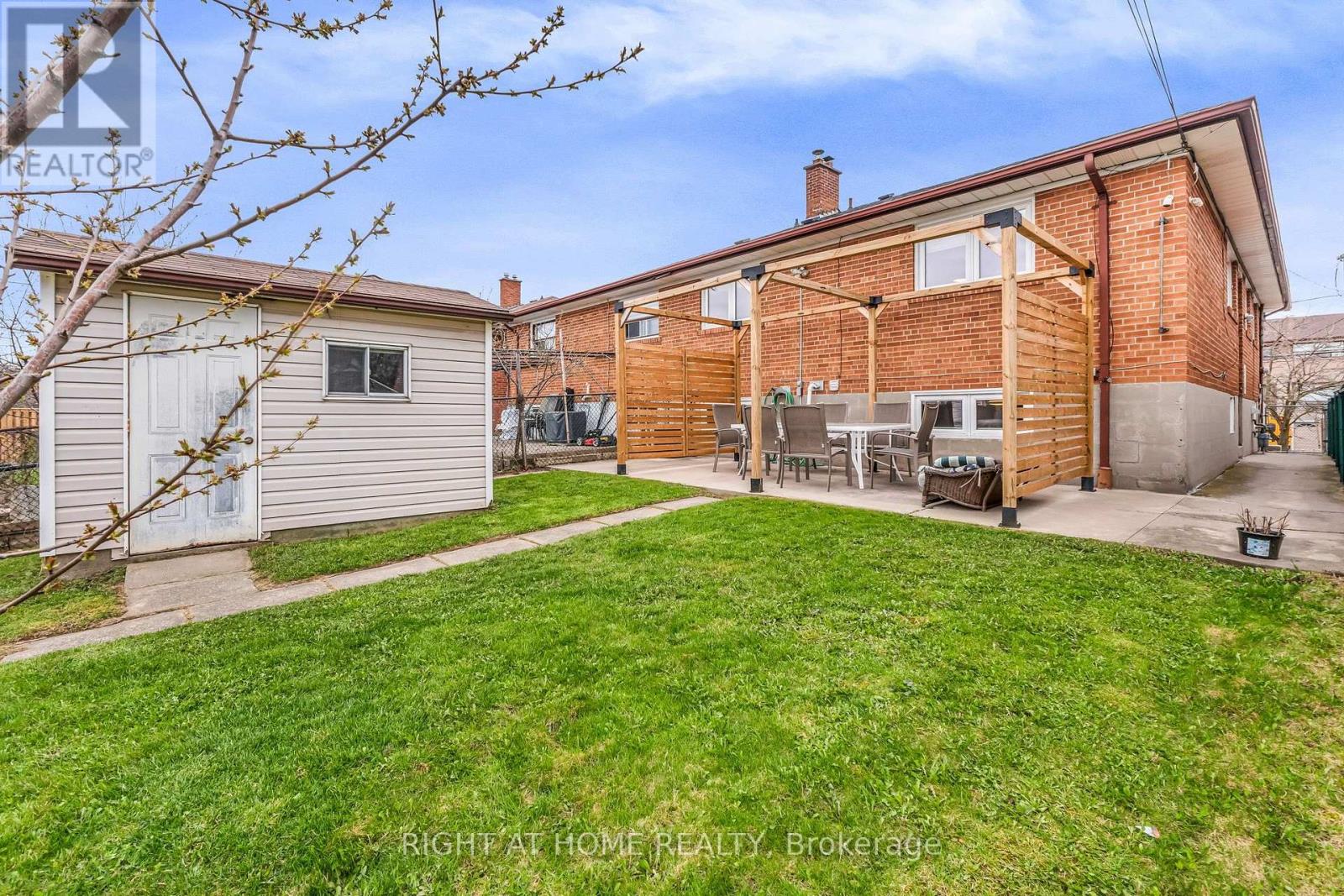 110 VICTORY DRIVE - 36
