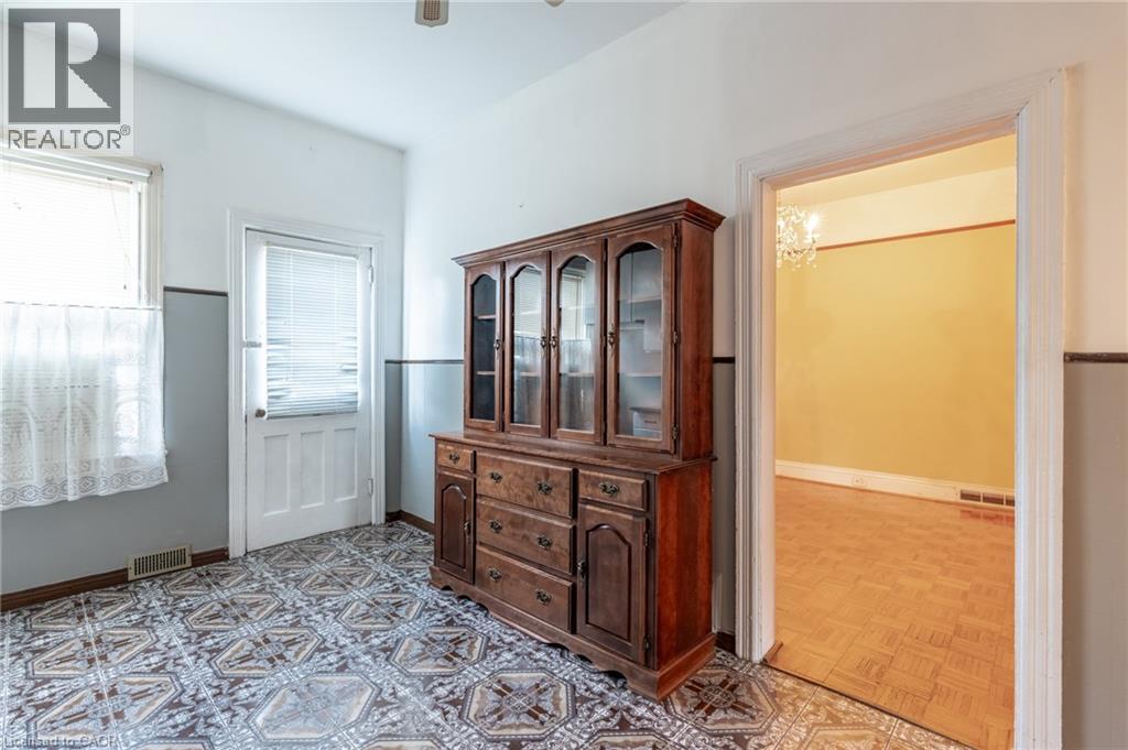 128 HESS Street N - Image 14