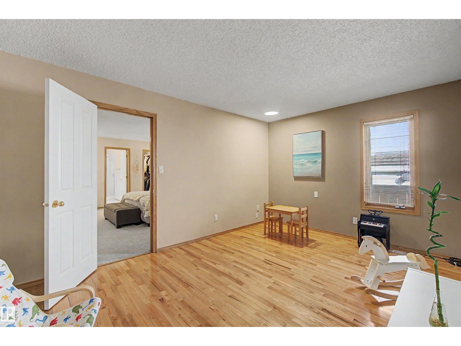 711 BUTTERWORTH DR NW - 32